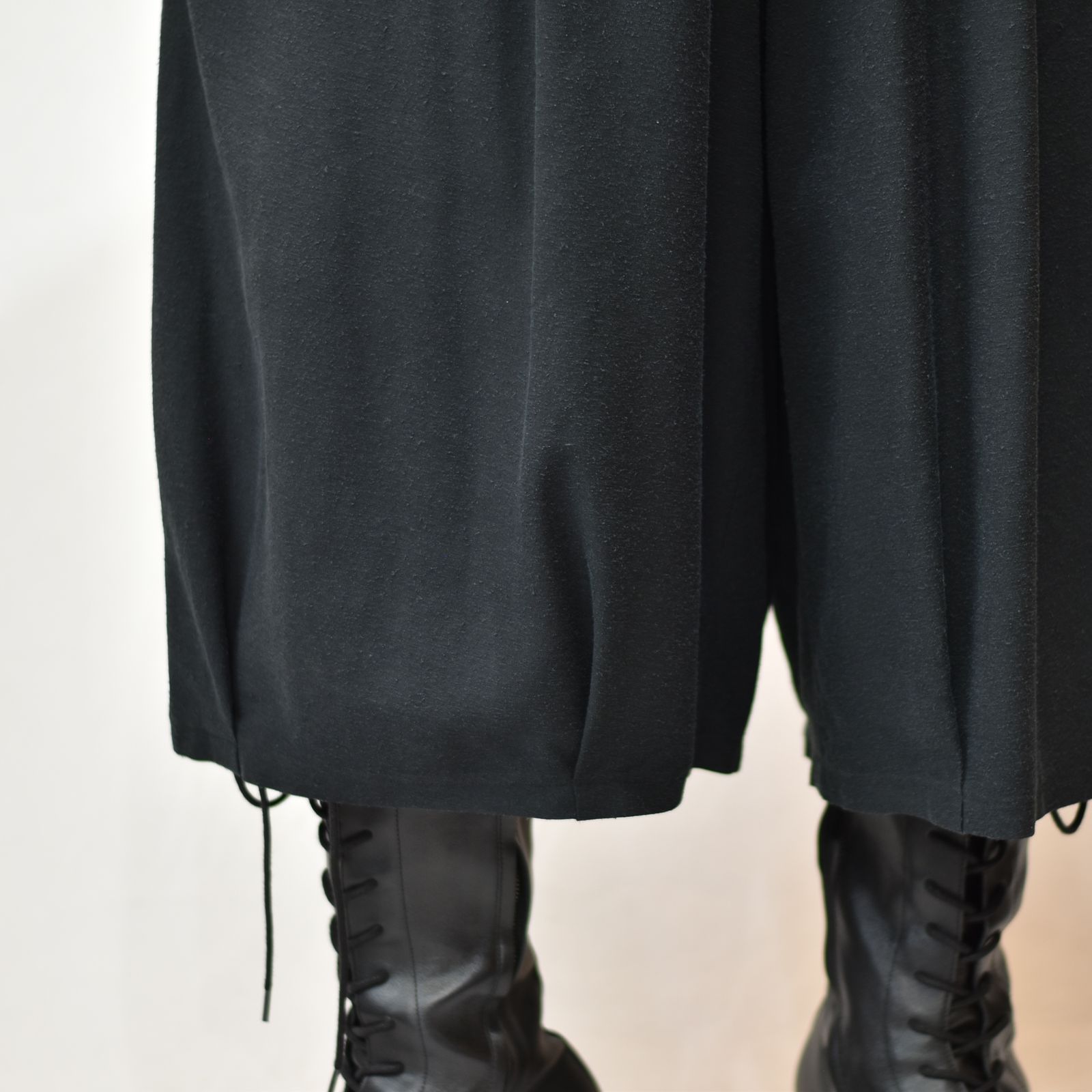 kujaku - tsukushi pants (black) / ツクシパンツ | chord online store