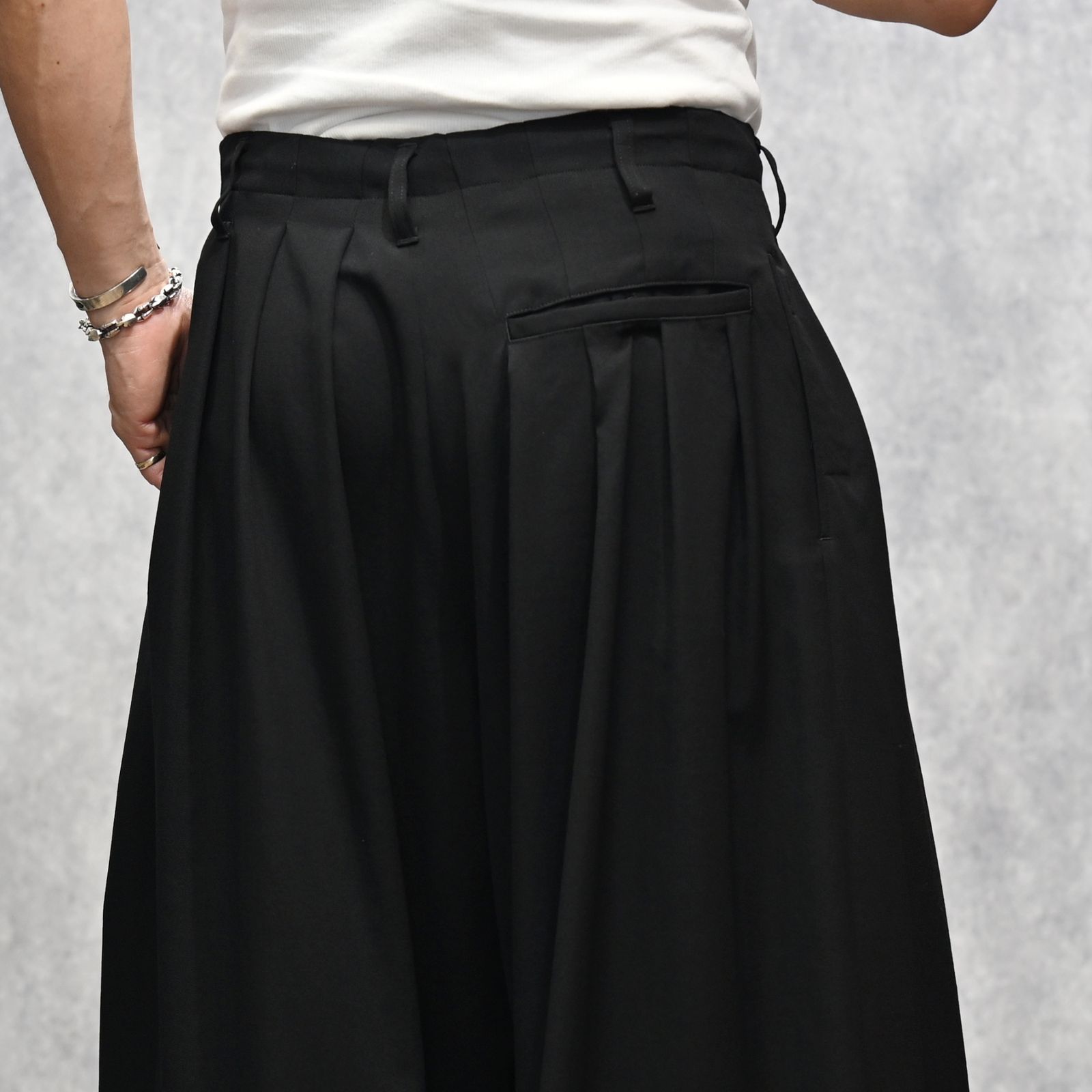 WOOL GABARDINE BALLOON PANTS  （BLACK / ブラック） 12タック バルーンパンツ｜HO-P07-100-2-02