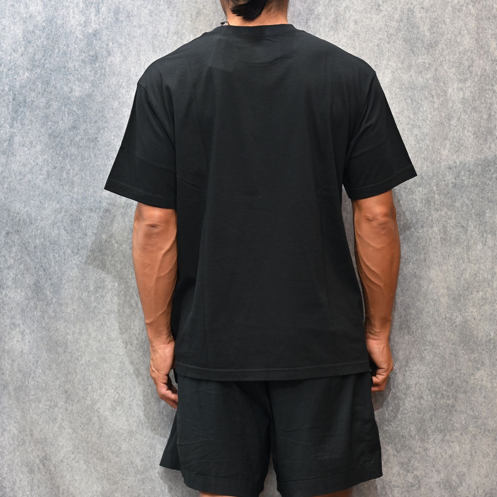 Stie-lo × Irina.L "Sideways figure" T-SH （BLACK） / プリントTシャツ （ブラック） 25MND-STL007
