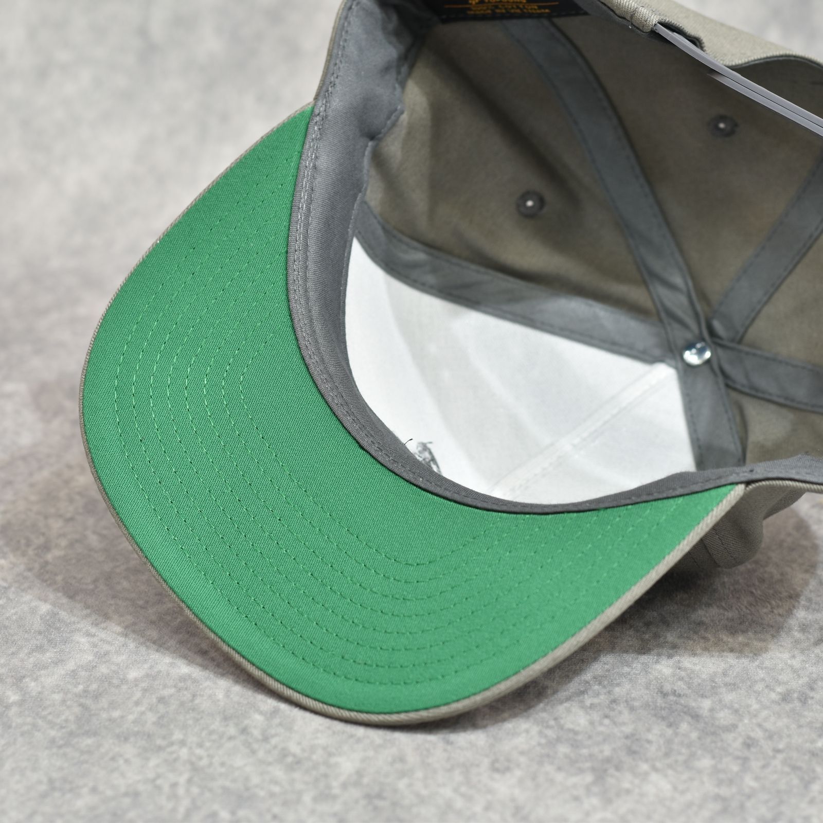 PINSTRIPE EMBROIDERY CAP (GRAY)｜ピンストライプ ロゴ刺繍 ベースボールキャップ｜CR-26SS010