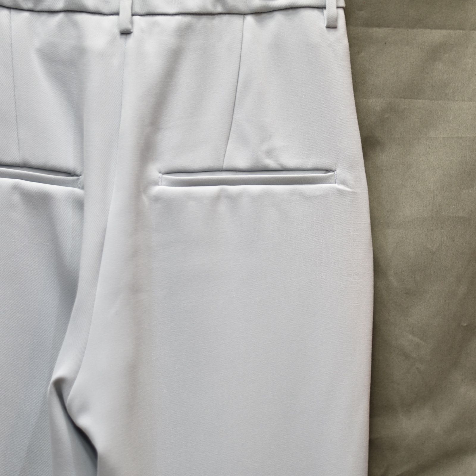 2タックストレート&フレアパンツ / LB22SS-PT01-DT (PALE BLUE)