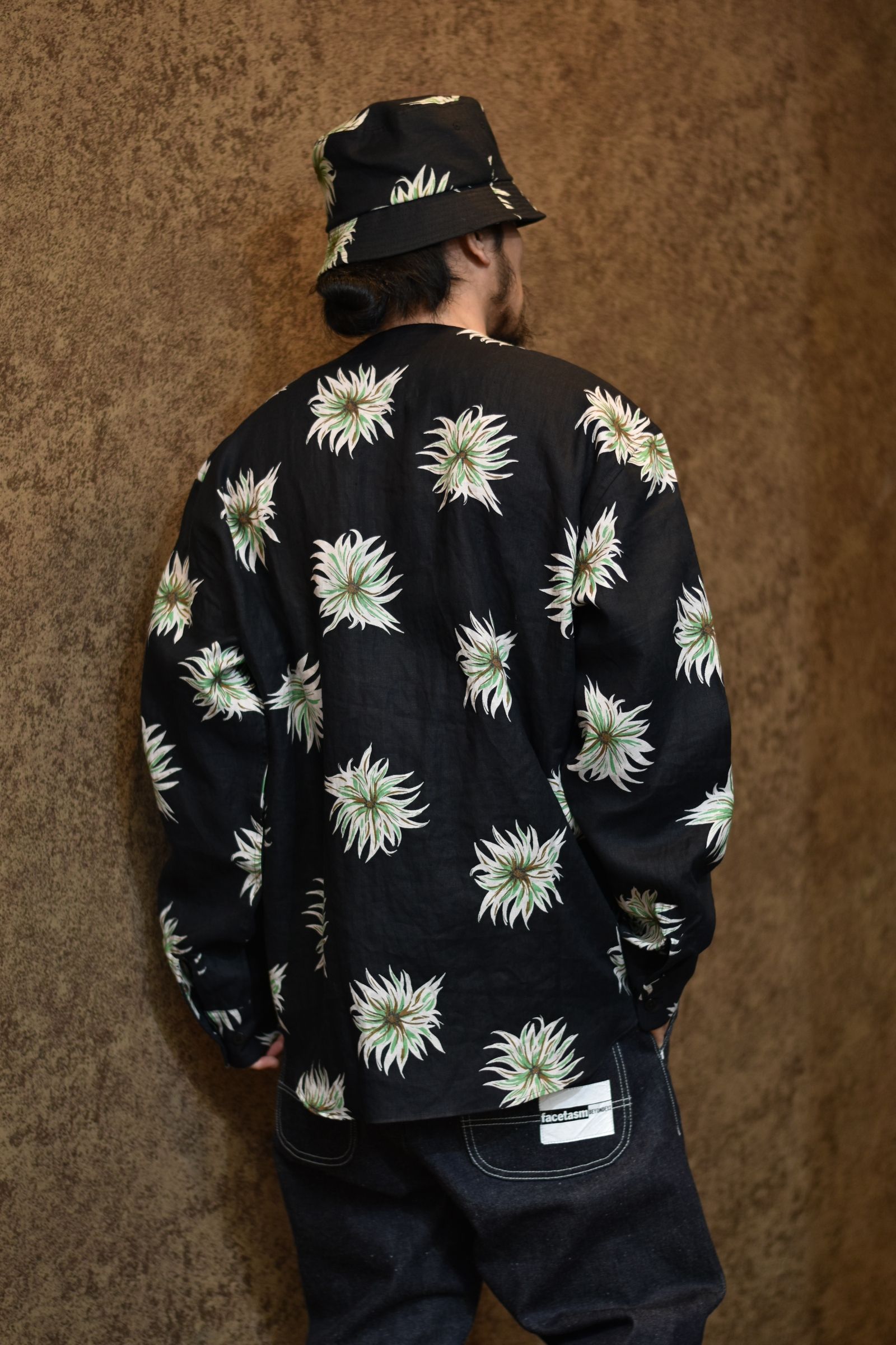 ALLOVER FLOWER PATTERN L/S NO COLLAR LINEN SHIRT (BLACK)