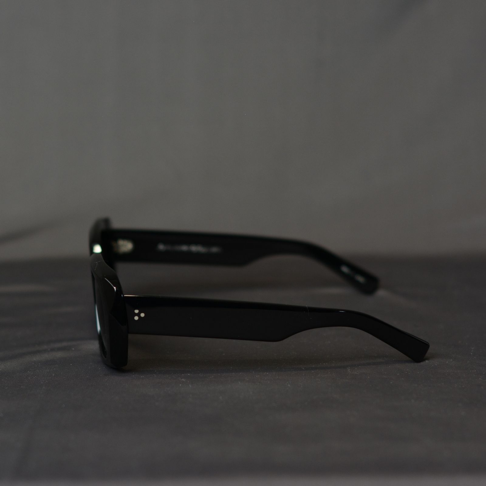 JOHNLAWRENCESULLIVAN - Television cut glasses | chord online store