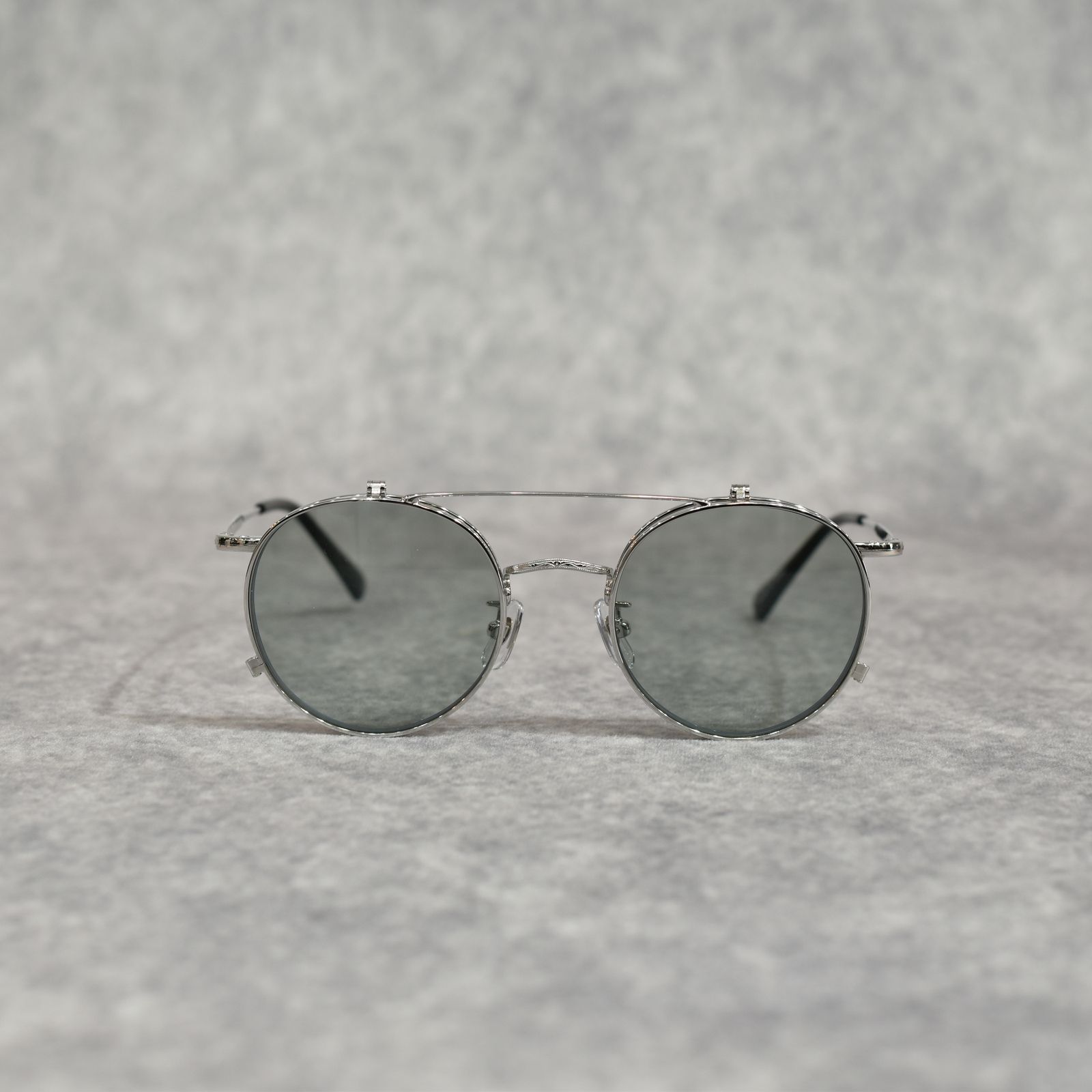 FLIP UP TYPE CIRCLE METAL GLASSES ＜EXCLUSIVE＞ (SILVER / GREEN)｜フリップアップタイプ サークルメタル サングラス｜CL-26SS001G EX