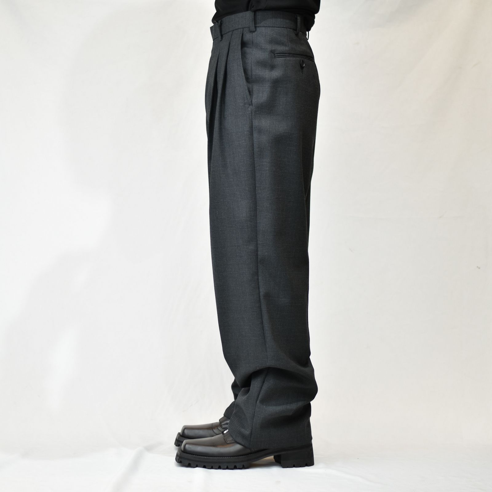 JOHNLAWRENCESULLIVAN - Glen plaid tuck trousers | chord online store