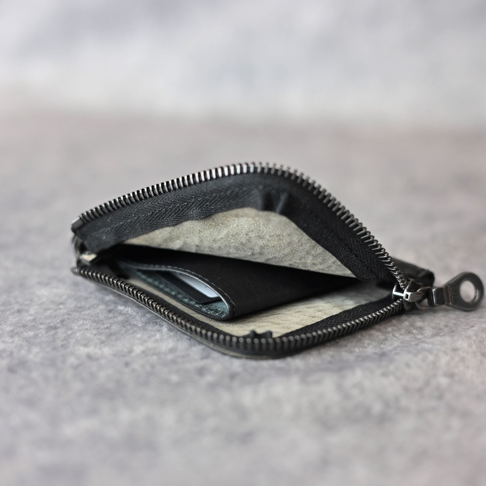 MARYUM ホースバット ヒートシュリンク コインケース (CHARCOAL GRAY / チャコールグレー) 891-02