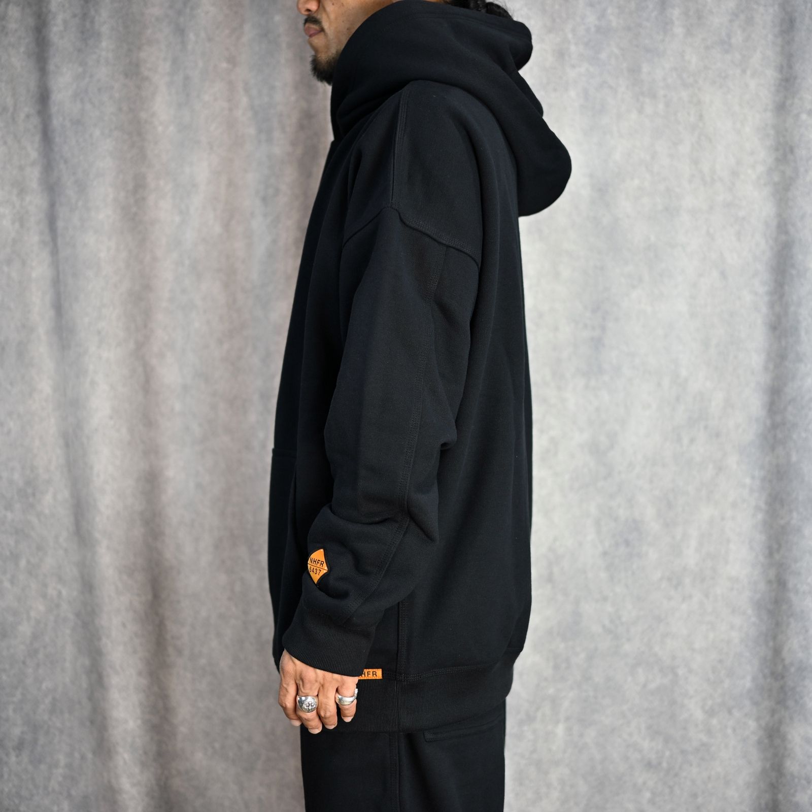 HOODIE SWEATSHIRT (BLACK) -  フーディー スウェット （ブラック） 1242-CS02-022
