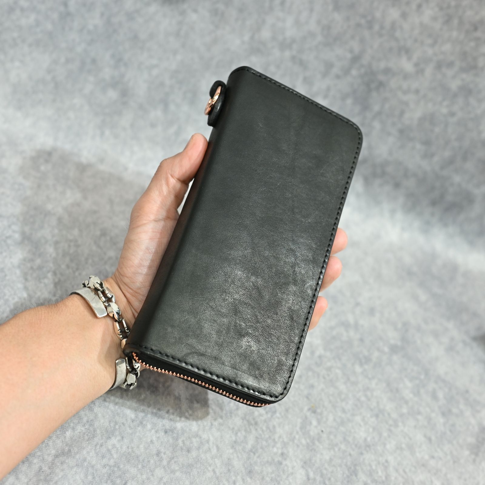 ダブルショルダー製品染め ラウンドウォレット / 財布 （BLACK）｜318-29