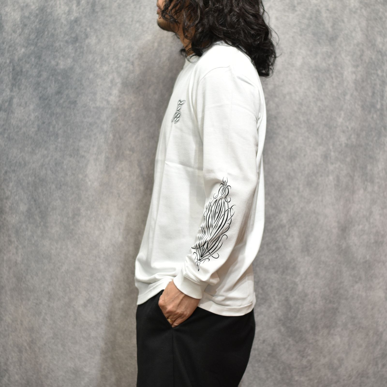 PINSTRIPE L/S TEE (WHITE)｜プリント ロンT｜CR-26SS011