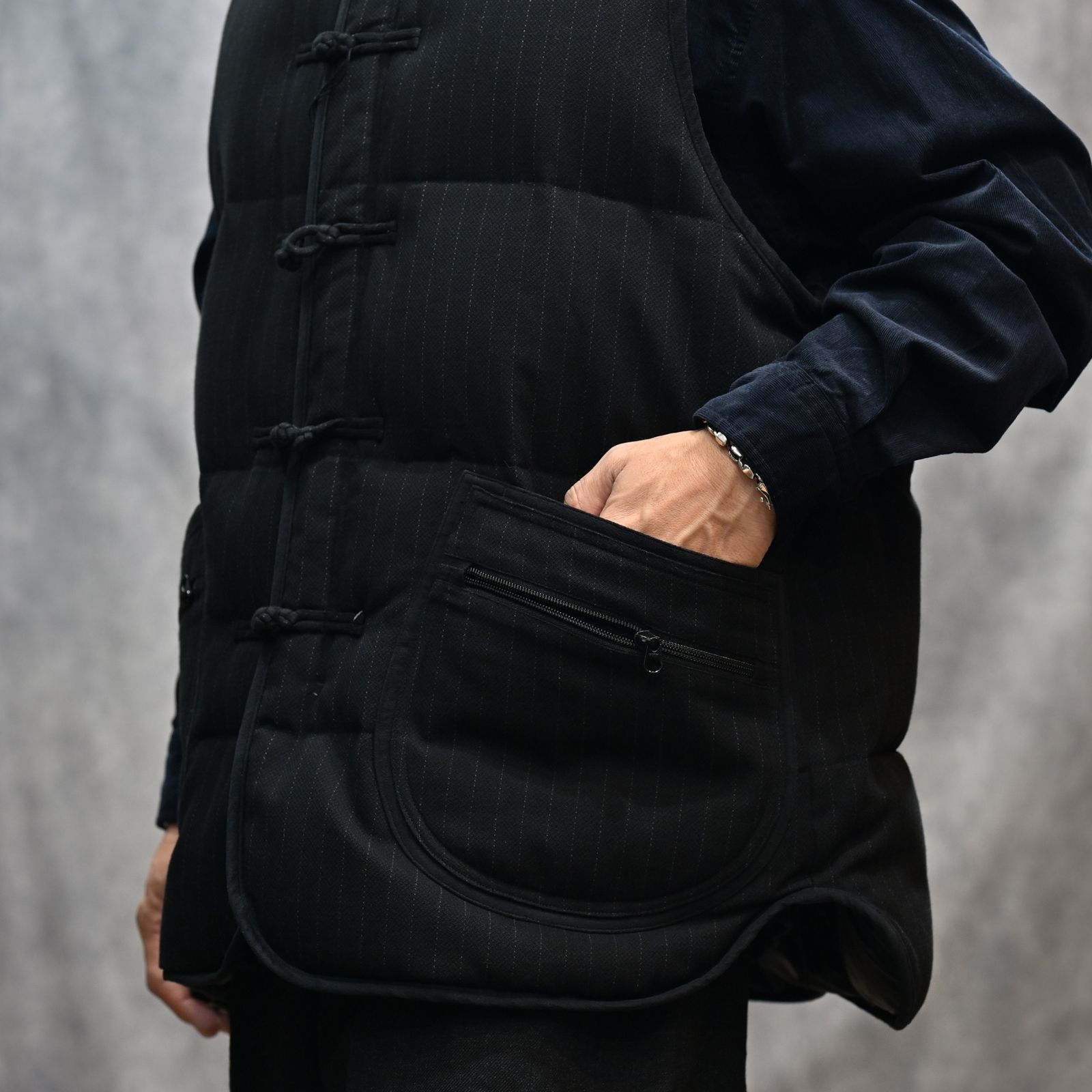 STRIPE CHINESE DOWN VEST （BLACK）｜チャイナ ダウンベスト （ブラック） PC-031-3607-10