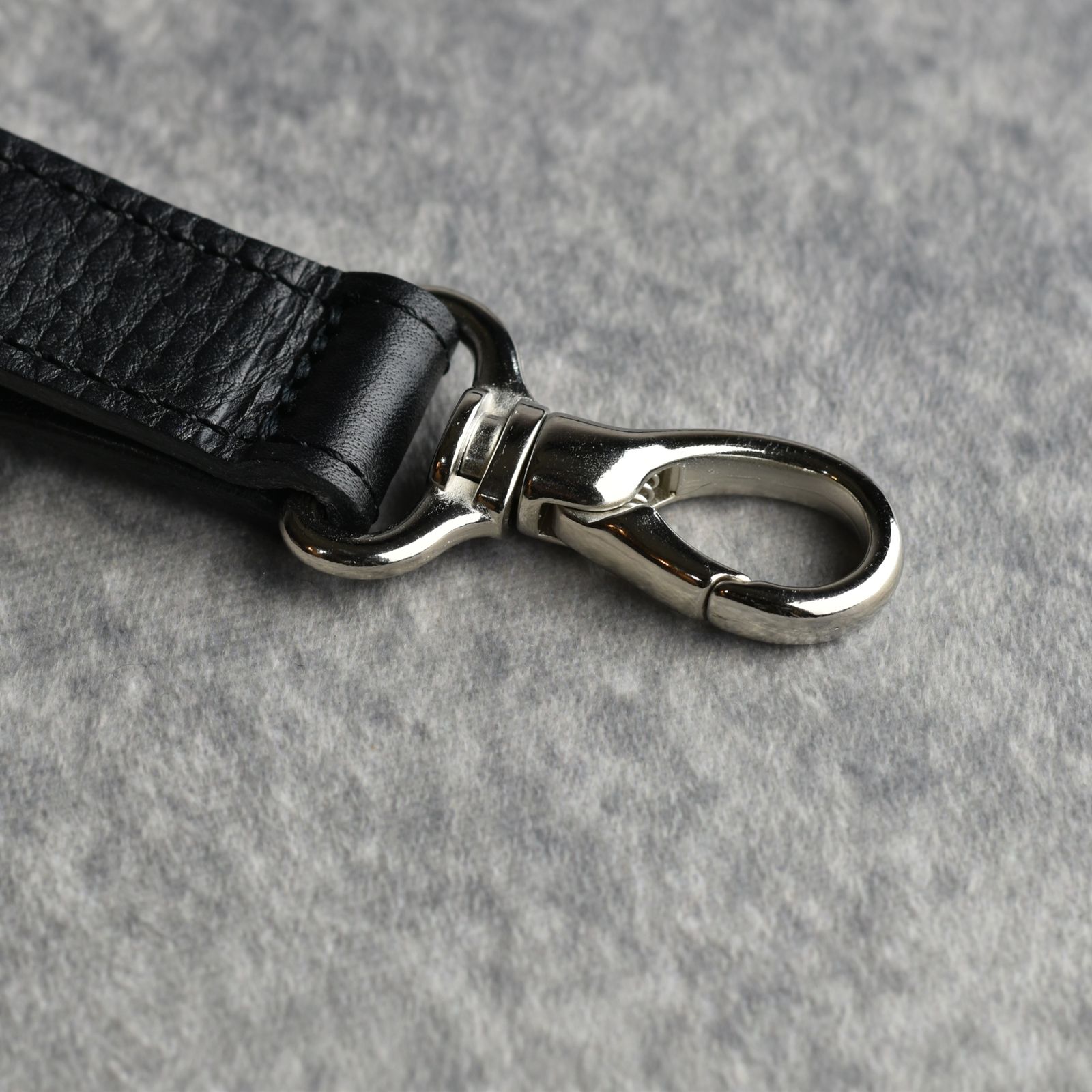 CALEE - SILVER STAR CONCHO LEATHER KEY RING (BLACK) / スター