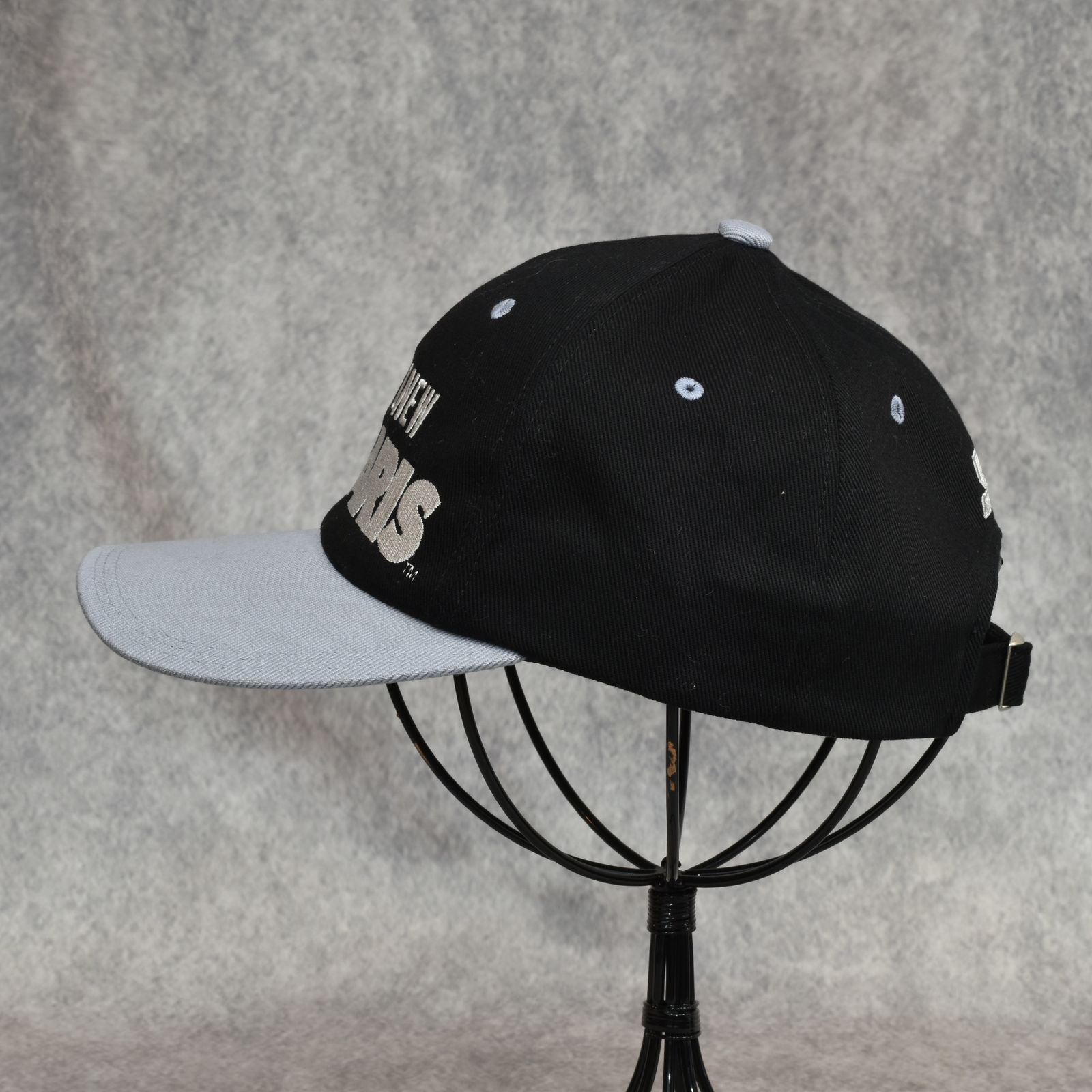 [FOOTBALL] Curved Visor Cap "TRAPBOY" (BLACK×ICE GRAY)｜キャップ｜Y01008