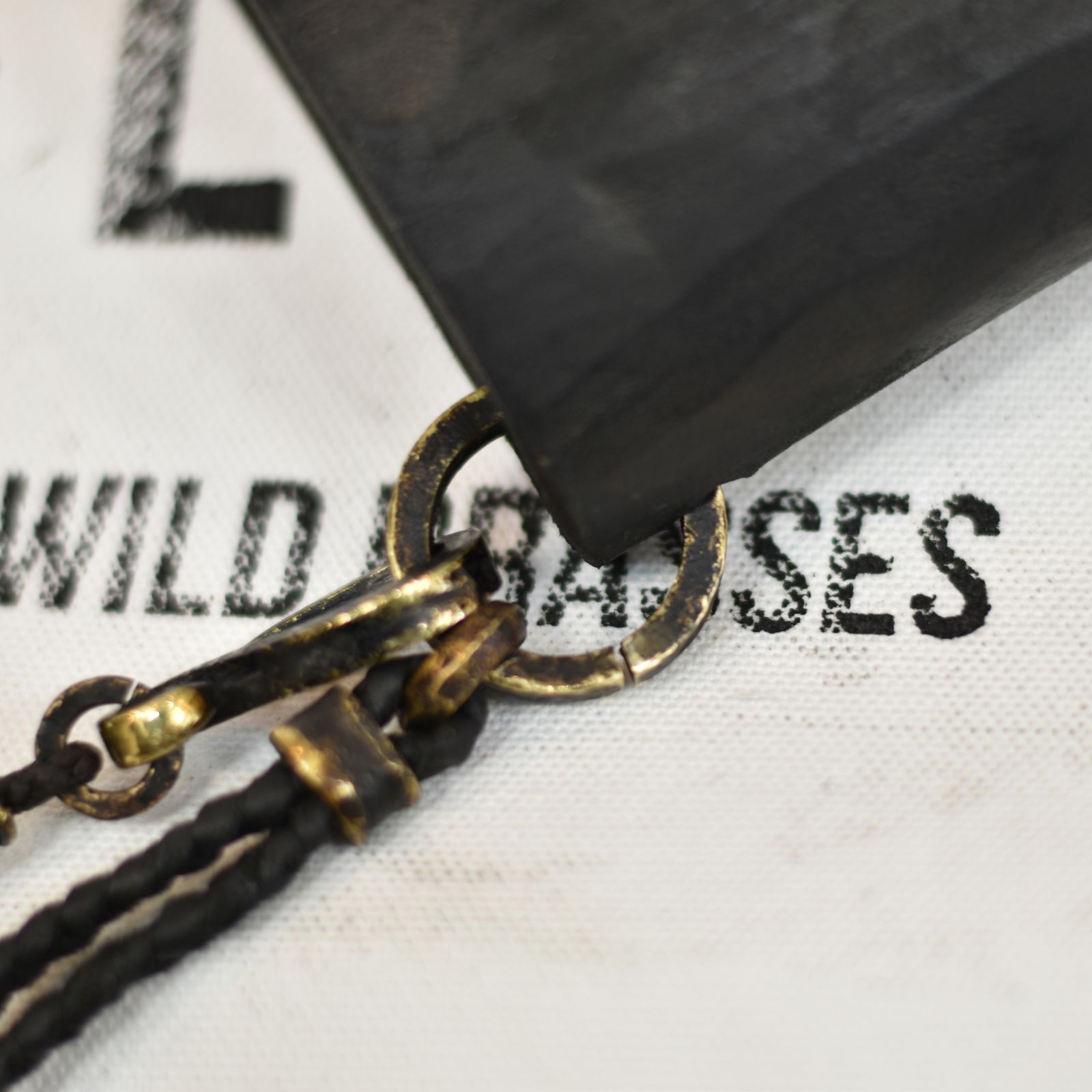 "WILD WALLET / BEADS CORD"