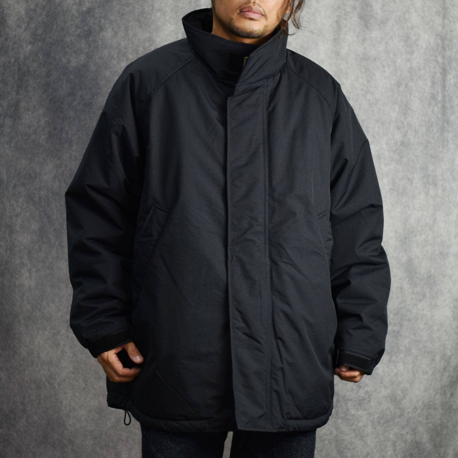TASLAN NYLON PADDED JACKET (BLACK) / スタンドカラー パデッドジャケット