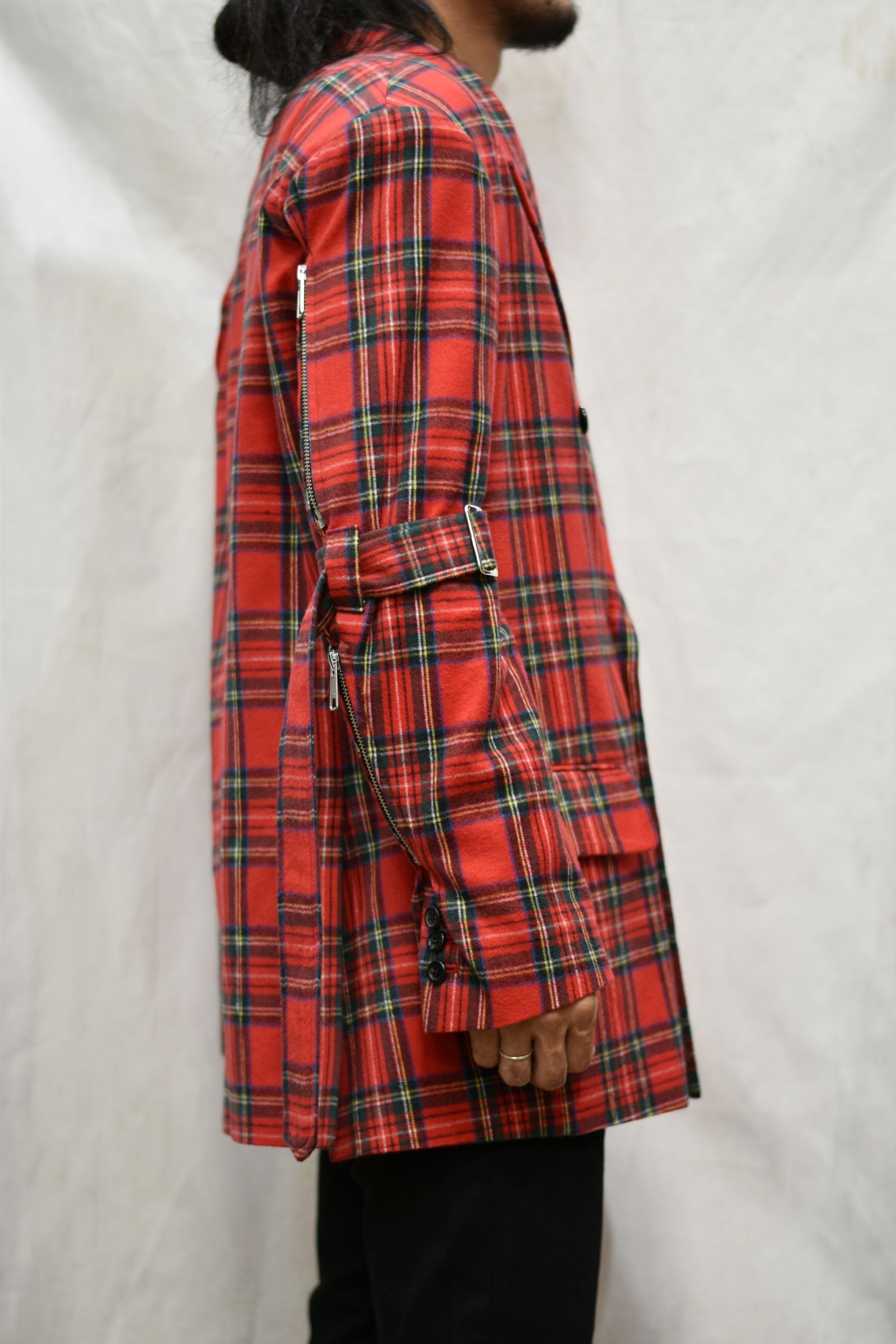 BELTEDBONDAGE DOUBLE BREASTED JKT (RED)