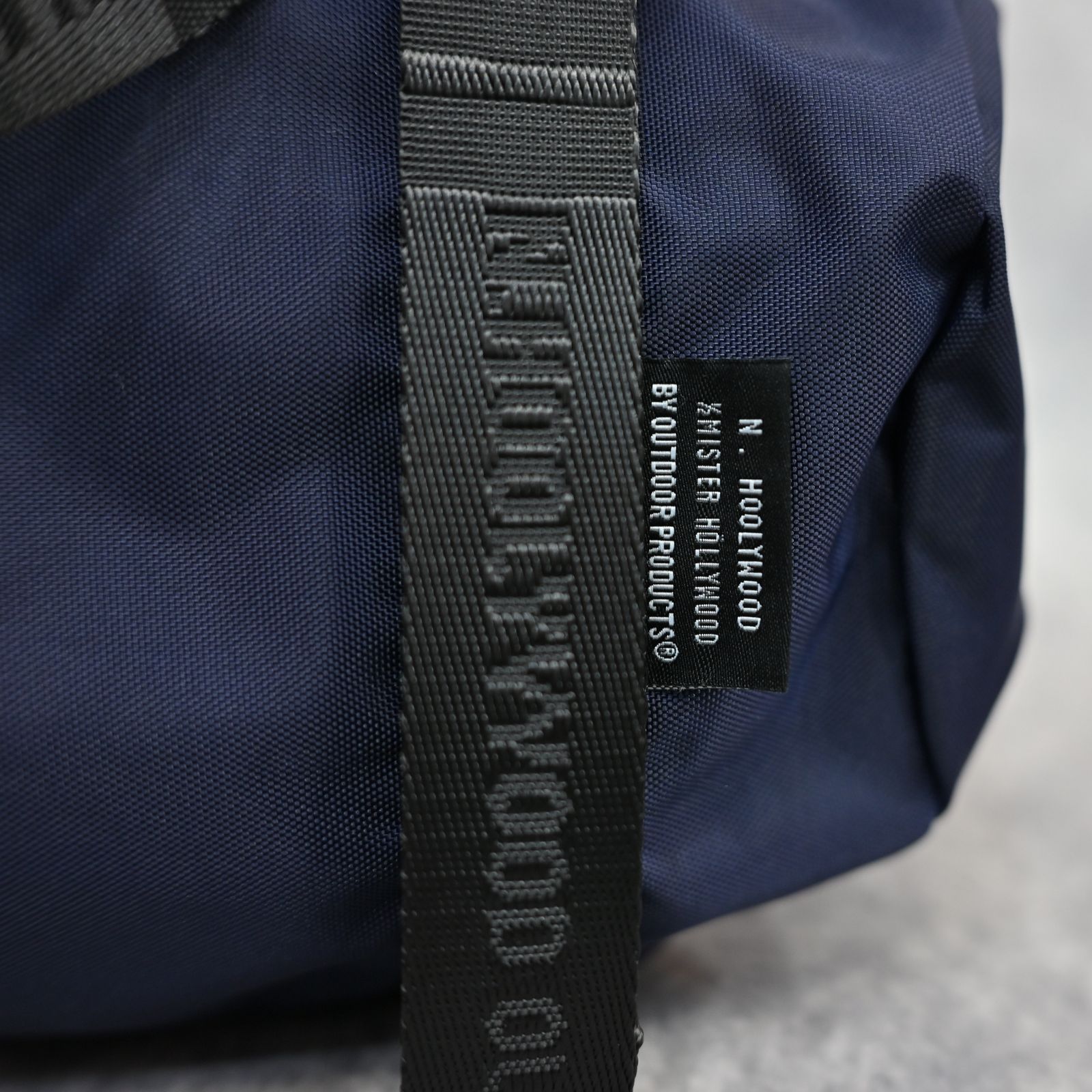 × OUTDOOR PRODUCTS MINI BARREL BAG （NAVY）｜2252-AC06