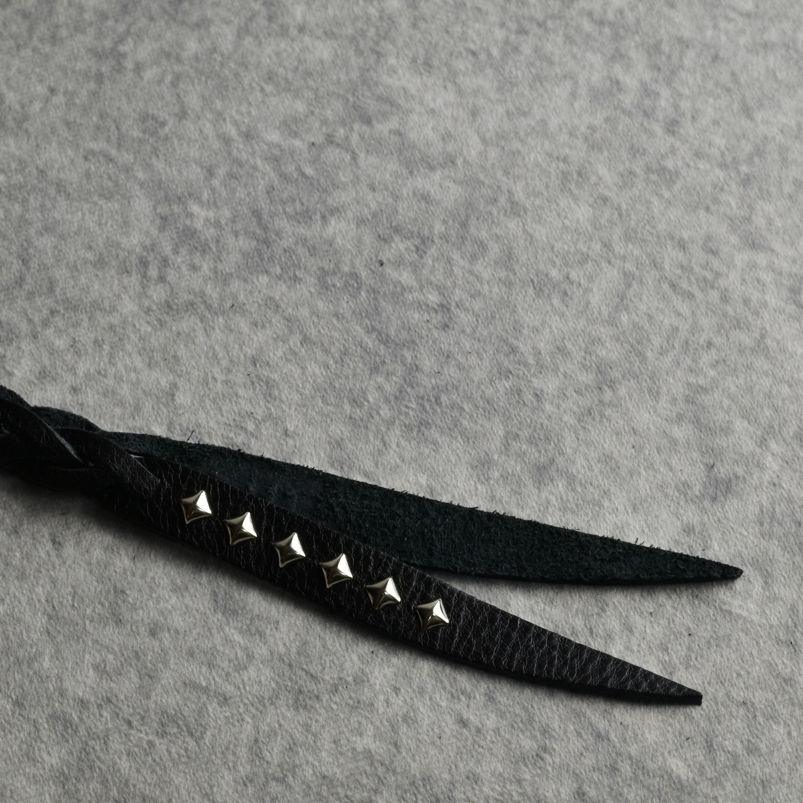 STUDS & KNITTING LEATHER SHORT KEY RING ＜TYPE A＞ (BLACK) / スタッズレザー 編み込みレザー ショートタイプ キーリング キーホルダー