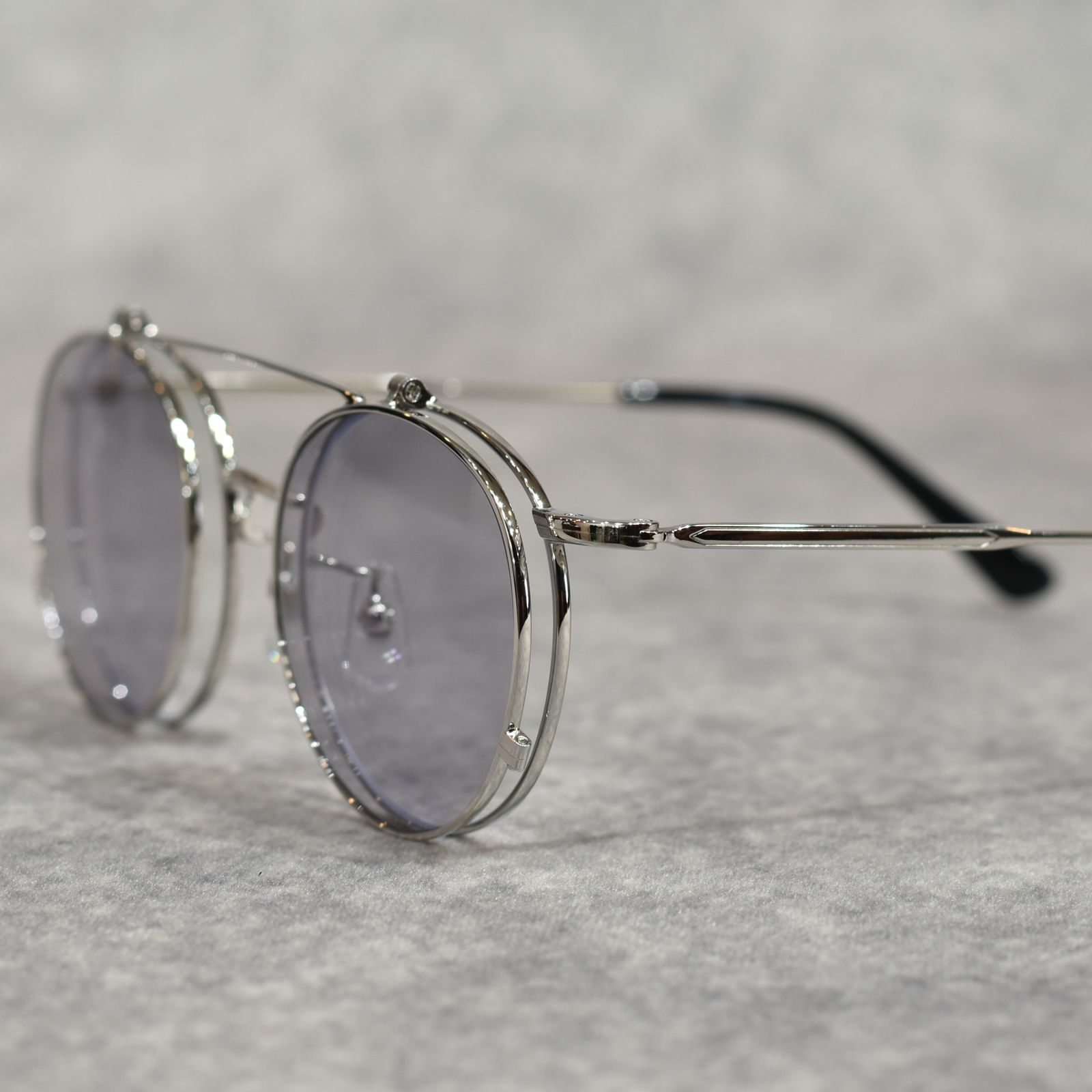 FLIP UP TYPE CIRCLE METAL GLASSES ＜EXCLUSIVE＞ (SILVER / GRAY)｜フリップアップタイプ サークルメタル サングラス｜CL-26SS001G EX