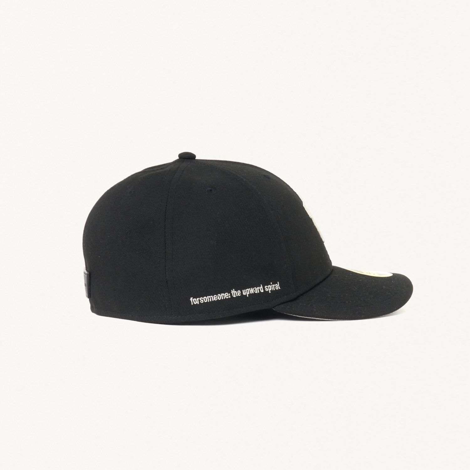 FORSOMEONE フォーサムワン ロゴ キャップ FORSOMEONE - LOW PROFILE BBCAP (BLACK） / ニューエラ