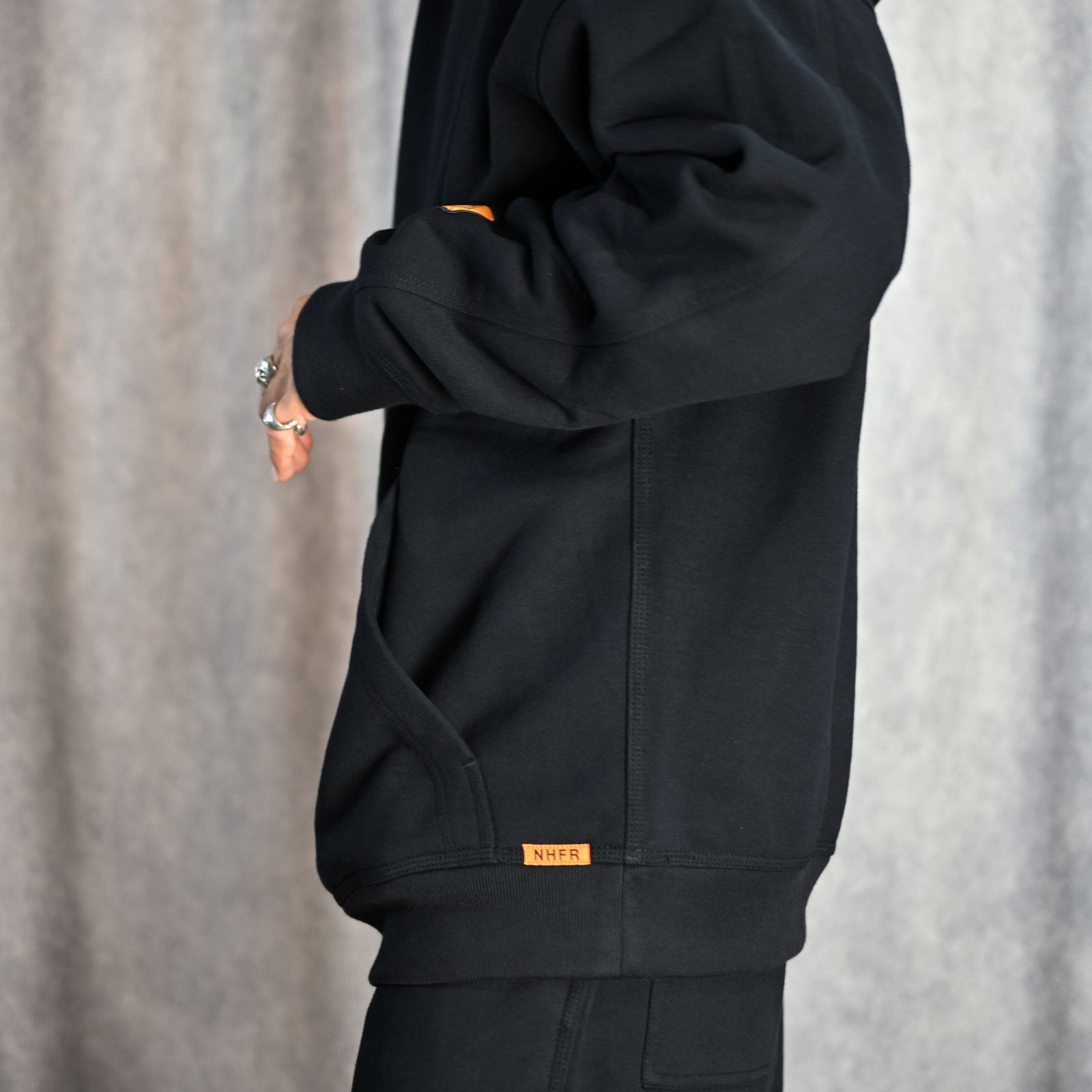 HOODIE SWEATSHIRT (BLACK) -  フーディー スウェット （ブラック） 1242-CS02-022