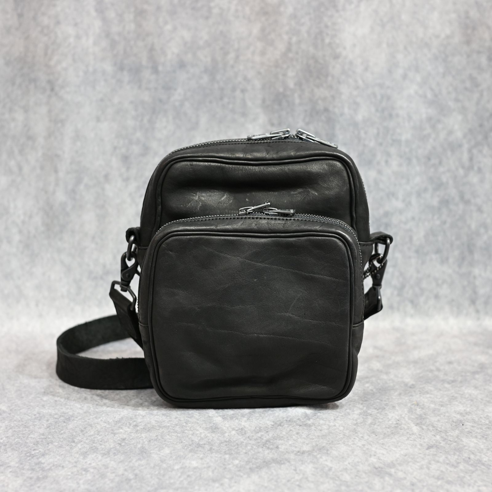 ダブルショルダー製品染め W ZIP ショルダーバッグ （BLACK）｜92-32
