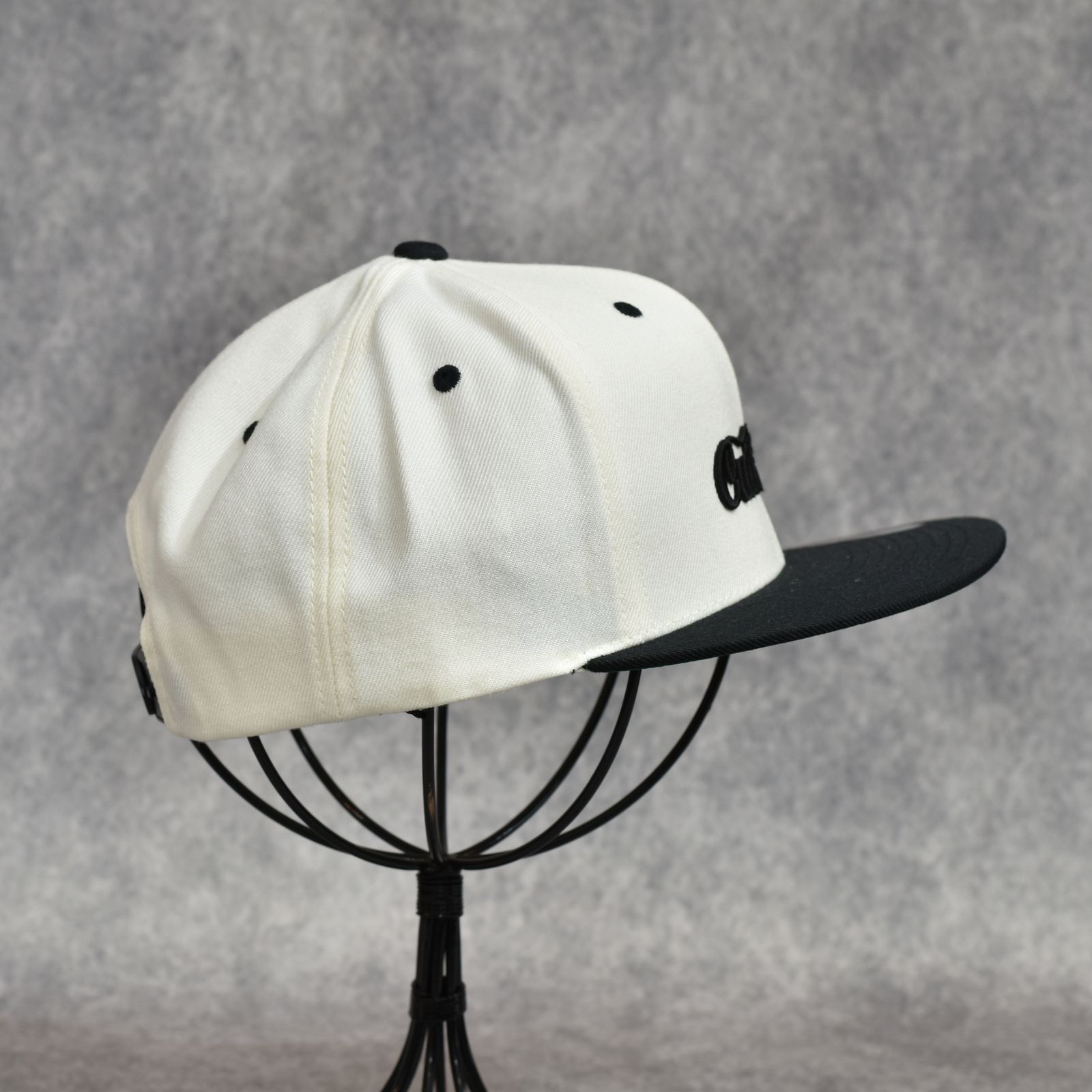 CUTRATE LOGO EMBROIDERY B.B CAP (NATURAL/BLACK)｜ロゴ刺繍 ベースボールキャップ｜CR-26SS004