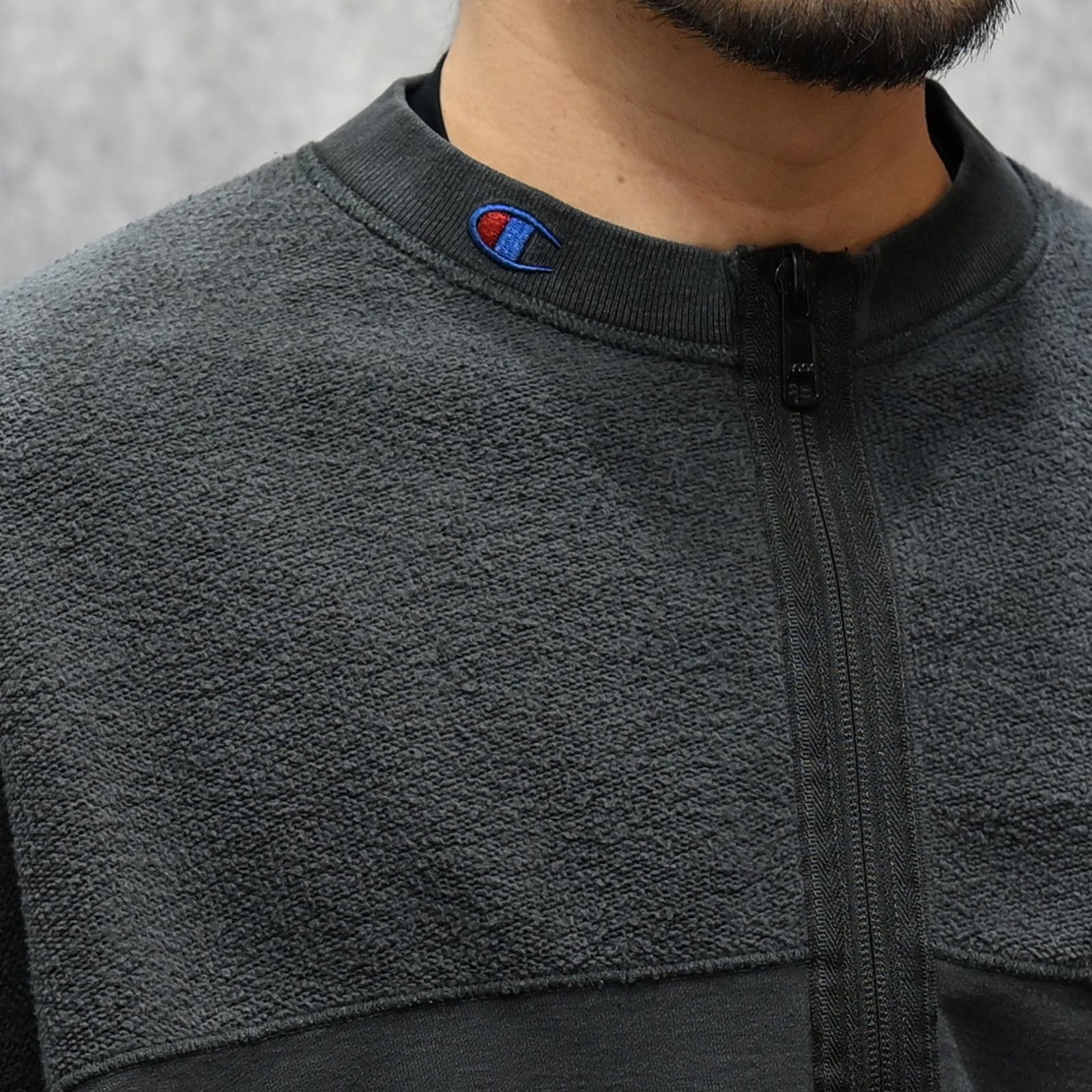 N.HOOLYWOOD × Champion｜REVERSIBLE CARDIGAN （CHARCOAL / チャコール）｜リバーシブルカーディガン｜C8-D020