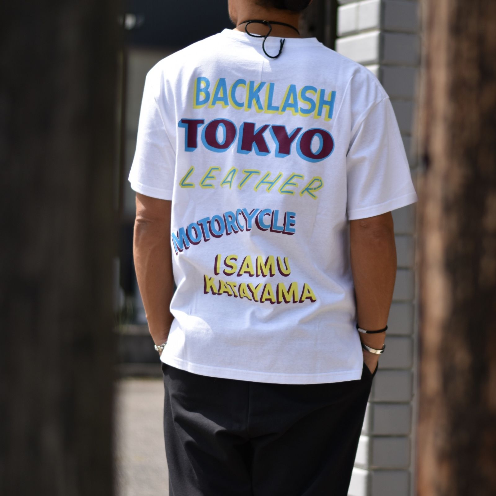 × Klevay Paper Signs アートTシャツ