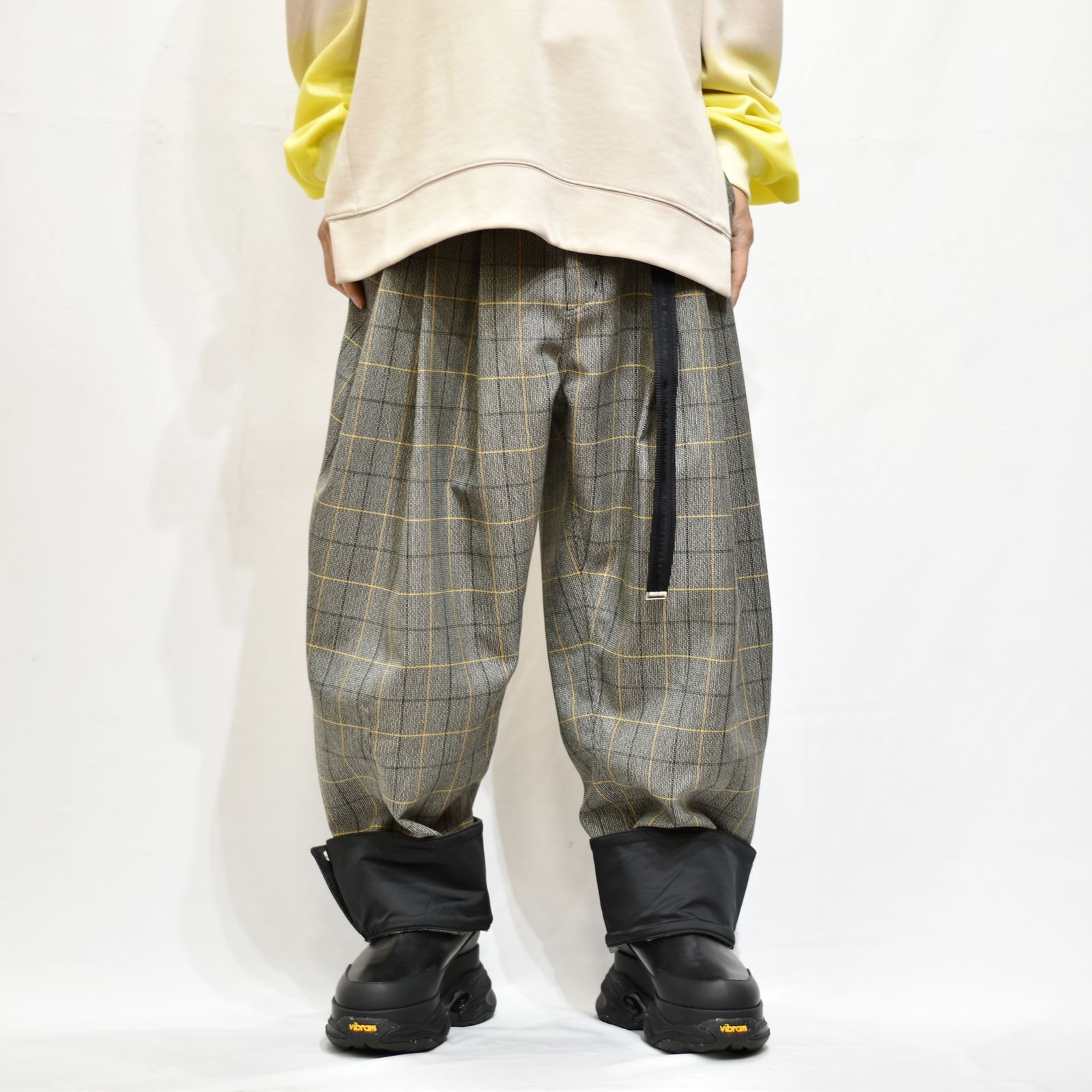 3タックハイウェストカフスワイドパンツ / LB22AW-PT03-VCK (YELLOW TATTERSALL)