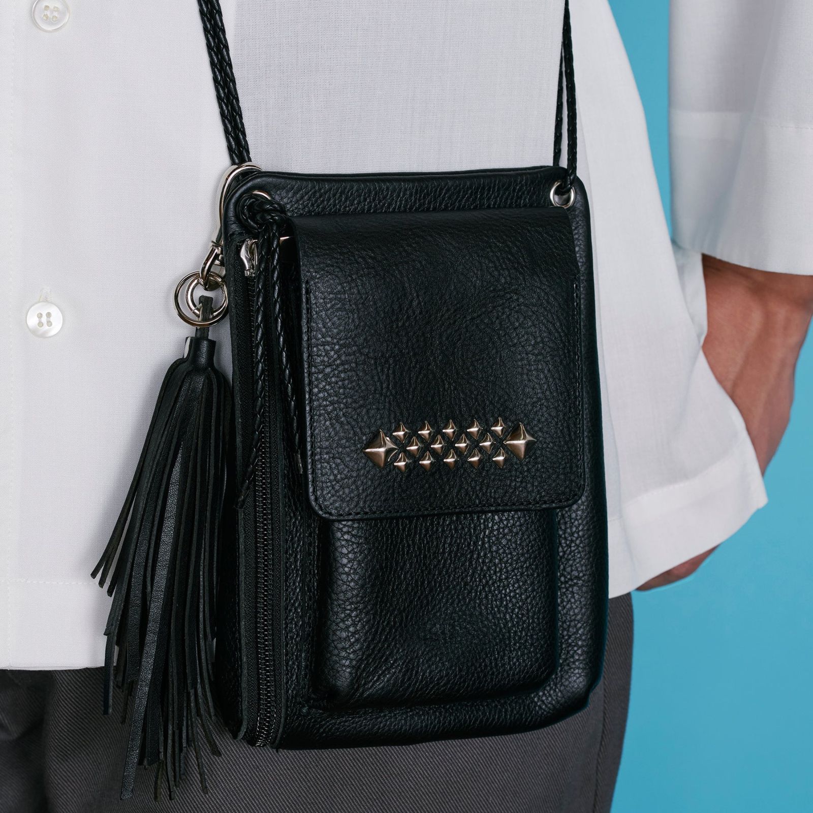 STUDS LEATHER SHOULDER POUCH ＜TYPE B＞ (BLACK) / スタッズレザー ショルダーポーチ バッグ