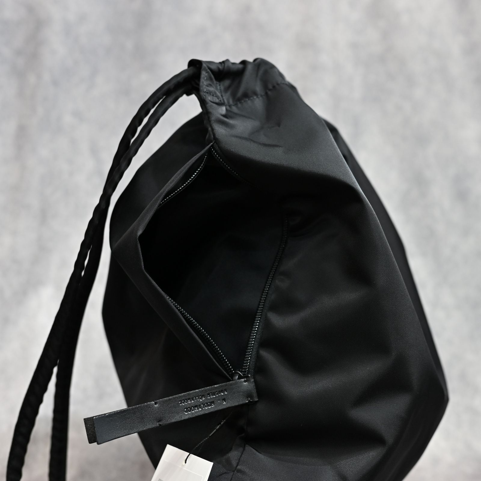 DRAWSTRING BACKPACK （BLACK / ブラック）｜ワンストラップ ショルダーバッグ｜2261-AC07