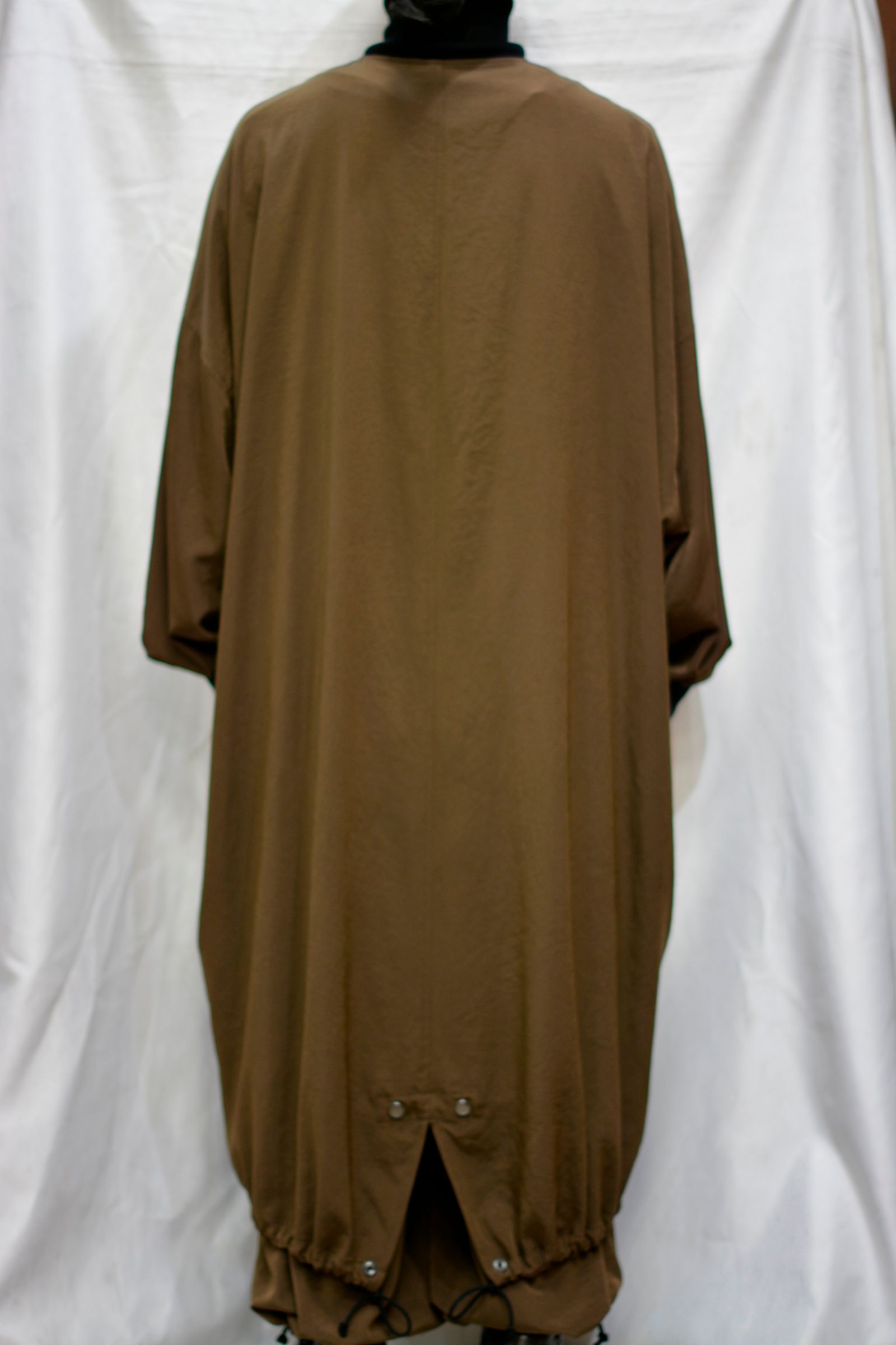 Dolman sleeve rib