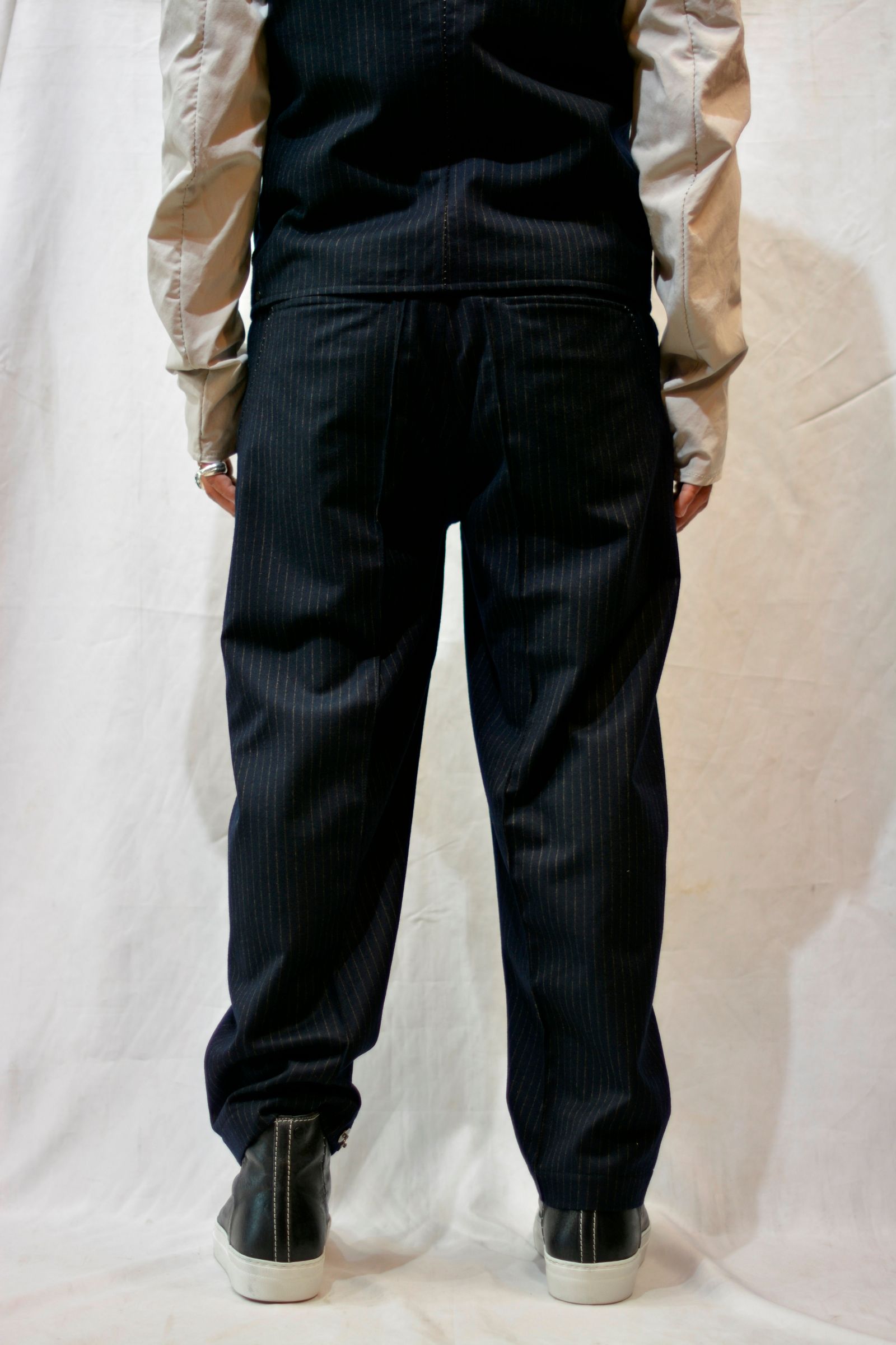 PANTS WIDE WITH BUTTONS"