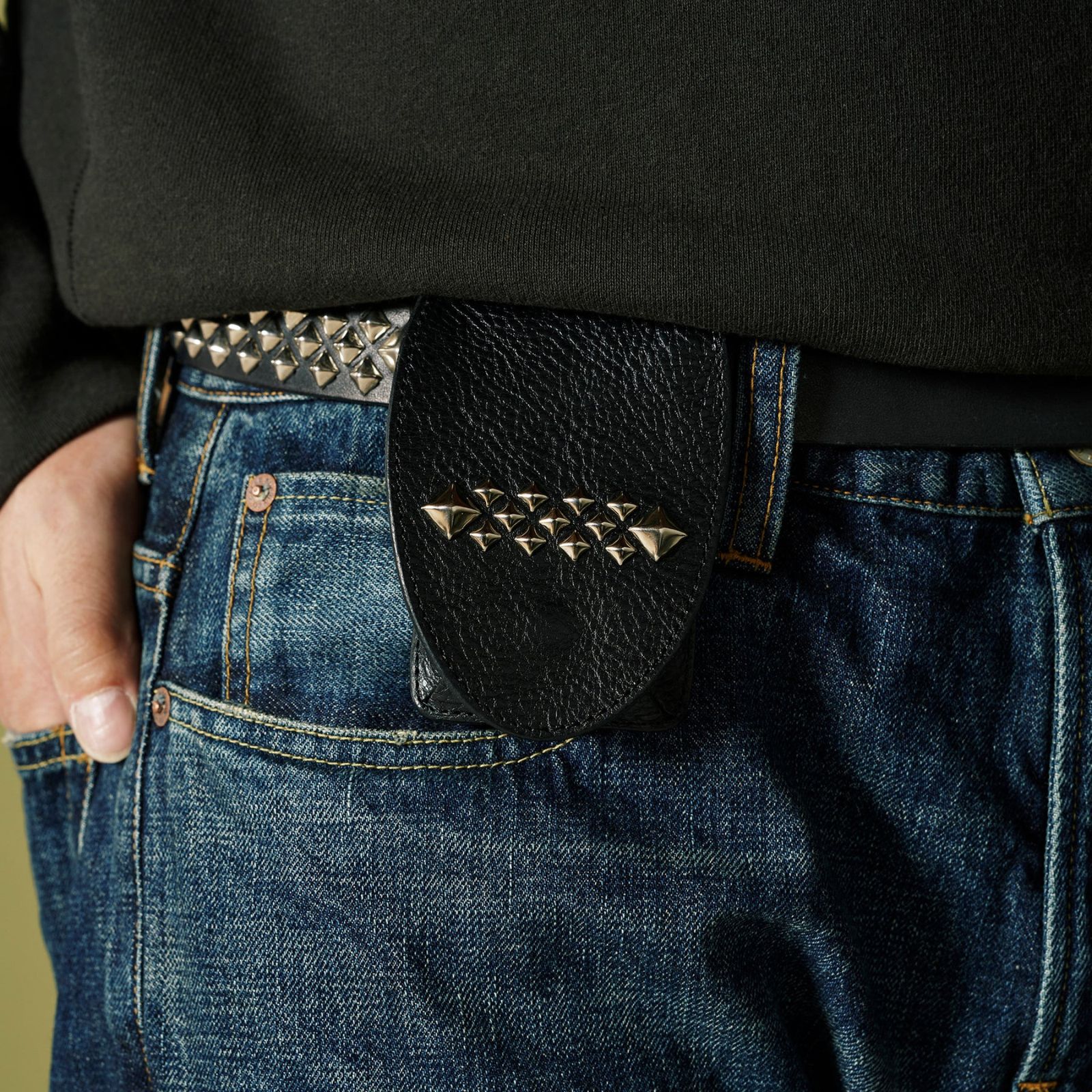 STUDS LEATHER MULTI COIN CASE (BLACK) / スタッズ レザー マルチ コインケース