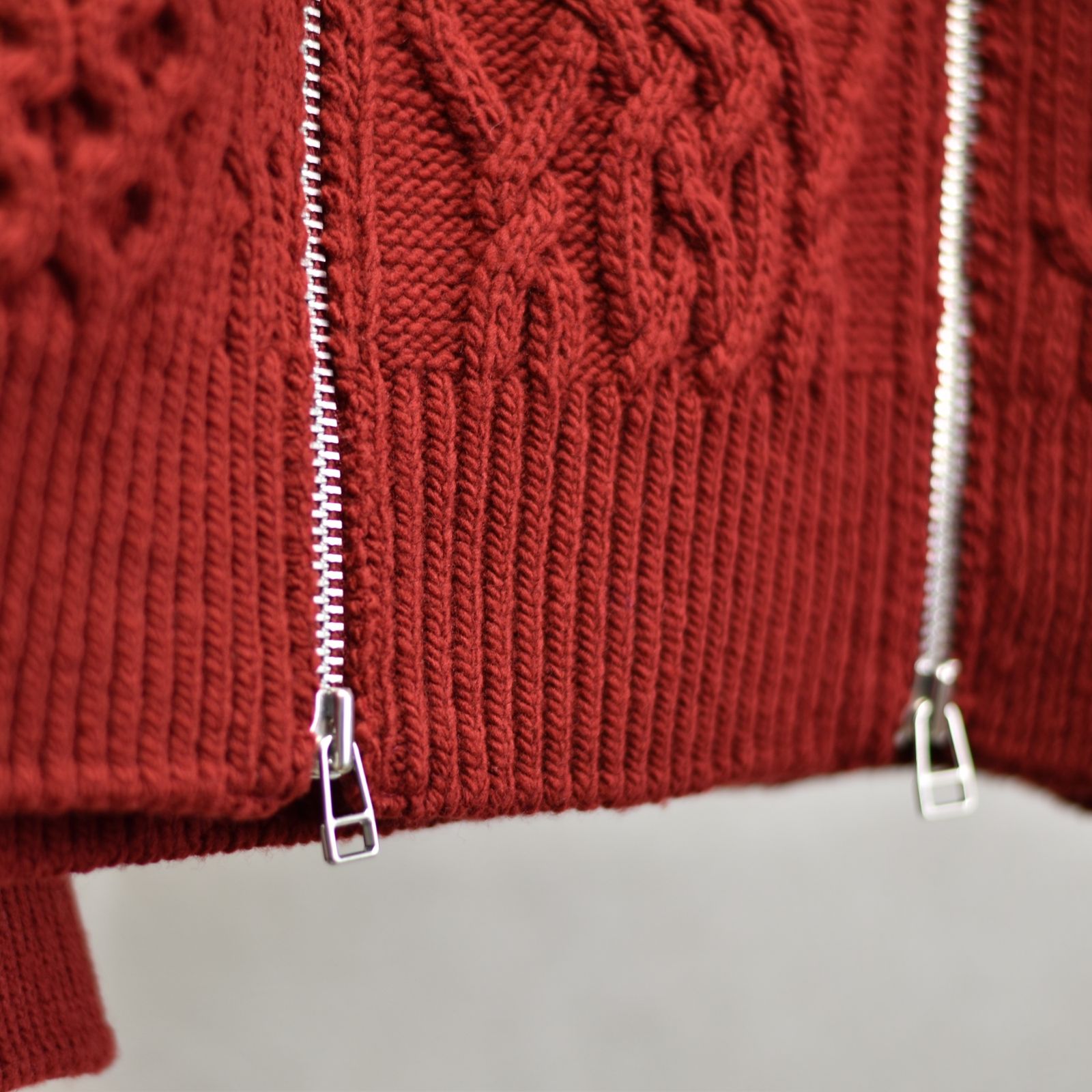 ZIPPED FISHERMAN KNIT SWEATER"