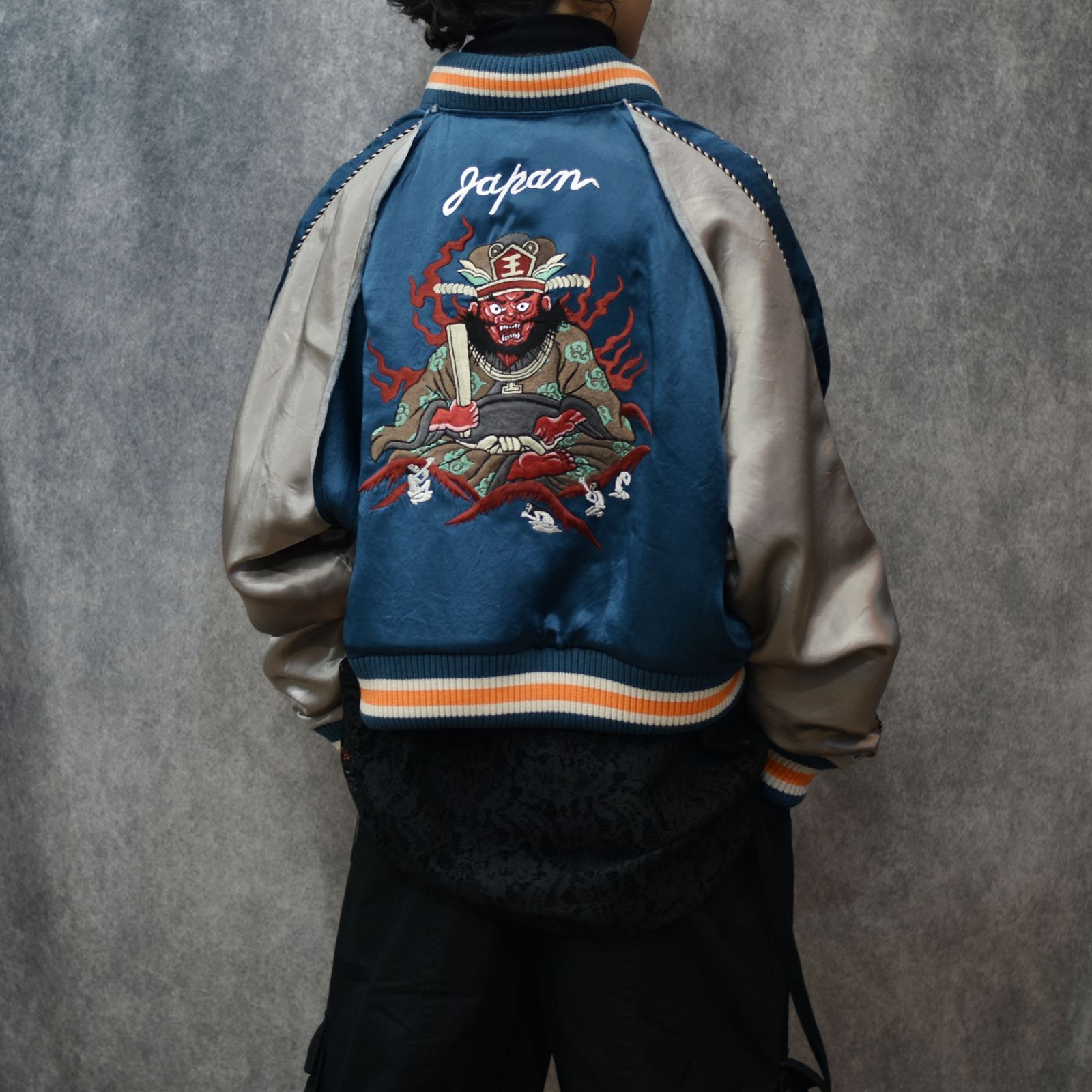 CROPPED YAMA KING EMBROIDERED SOUVENIR JKT (BLUE)｜閻魔大王 スーベニアジャケット・スカジャン ショート丈・短丈｜PD25AW02