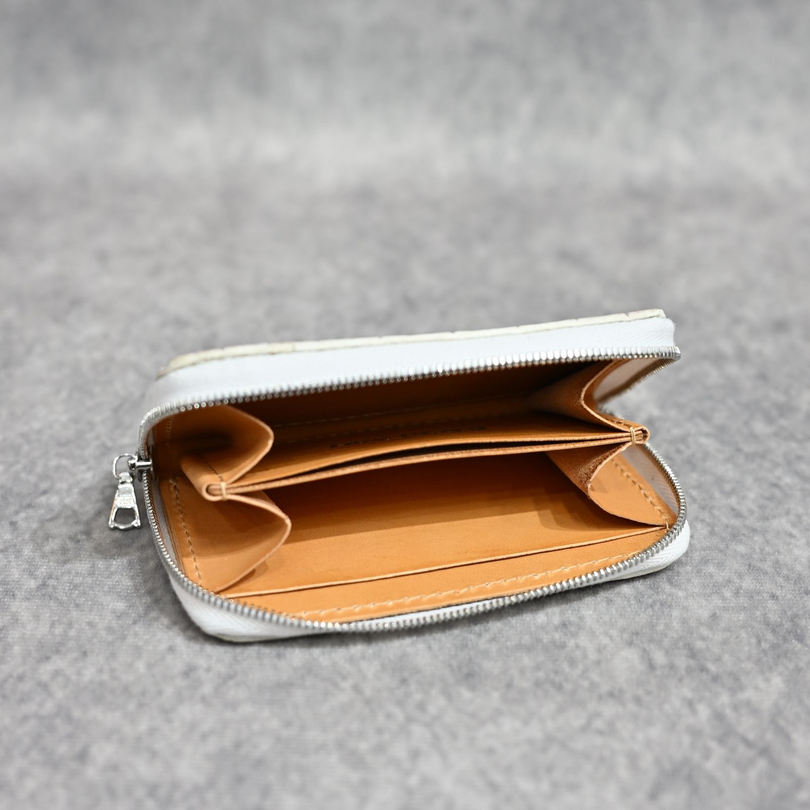 オイルクロコ 白鞣し ミニラウンド （HIMALAYAS / ヒマラヤ） 383-05