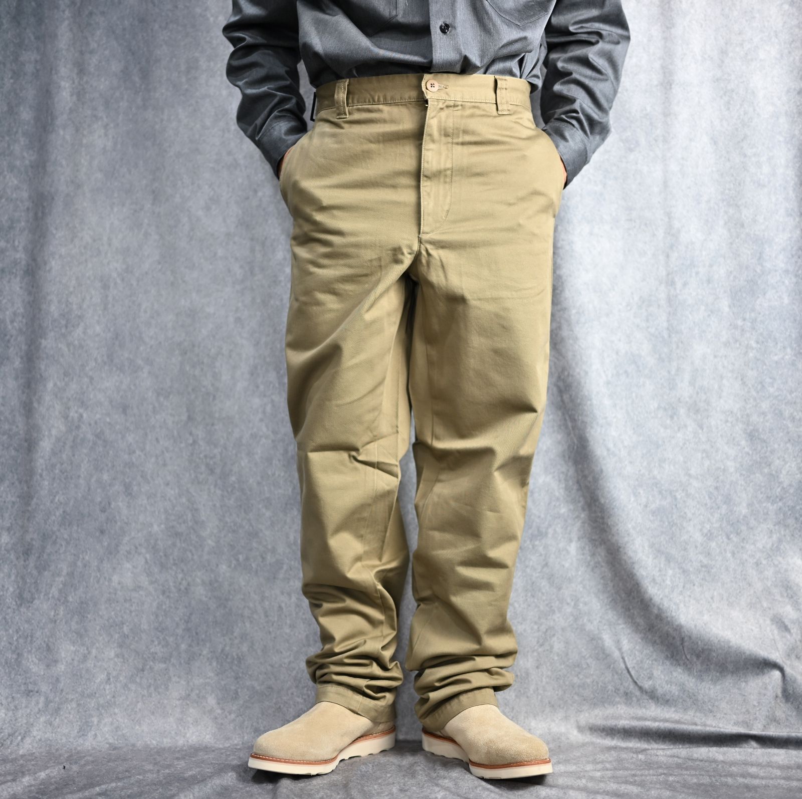 【関税込み】LEMAIRE グリーン ツイスト チノパンツ LEMAIREのグリーン ツイスト チノパンツがセール中