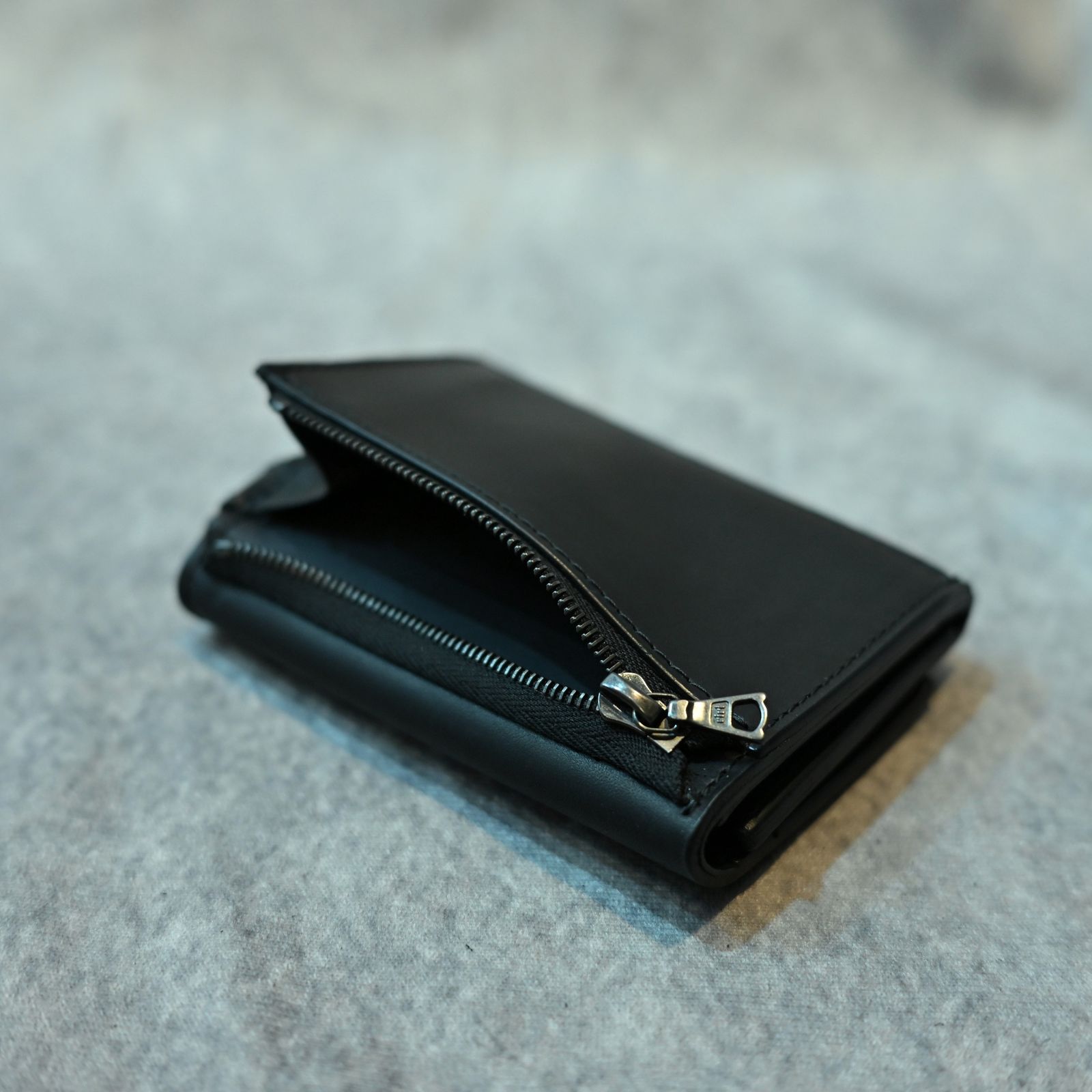 GUIDI カーフ 三つ折りウォレット （BLACK）｜345-38