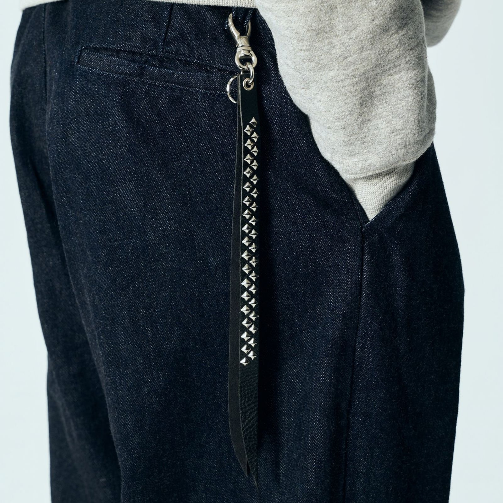 STUDS LEATHER LONG KEY RING (BLACK)｜スタッズ レザー ロング キーリング キーホルダー｜CL-26AWLE007EX