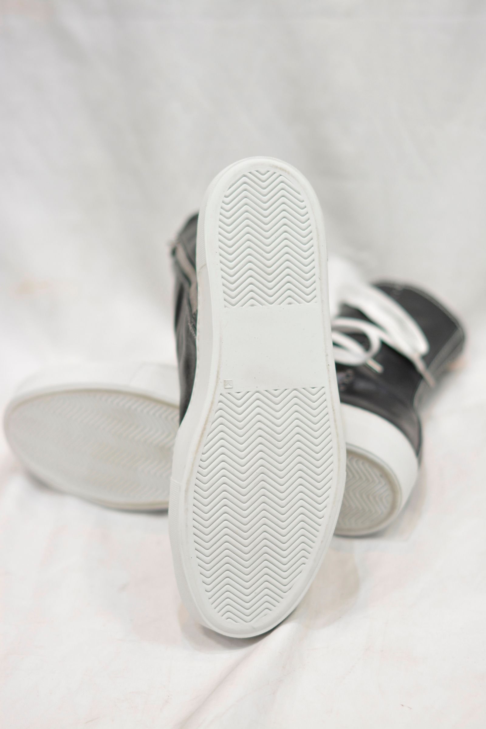 【chord 別注アイテム】 HORSE LEATHER EXTRA HI CUT SNEAKER SPAIRAL ZIP LINED