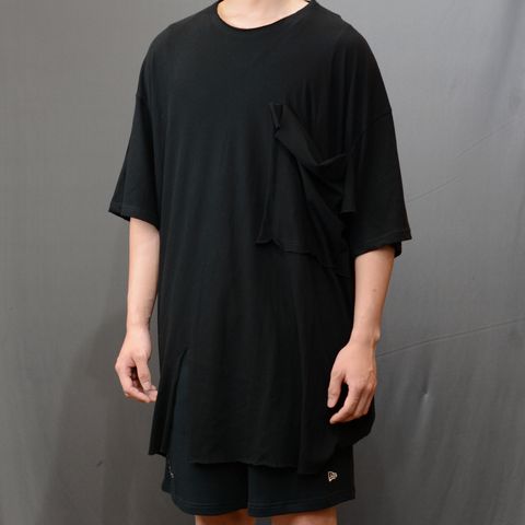 ULTIMA COTTON T-SHIRT WITH LARGE CHEST POCKET”