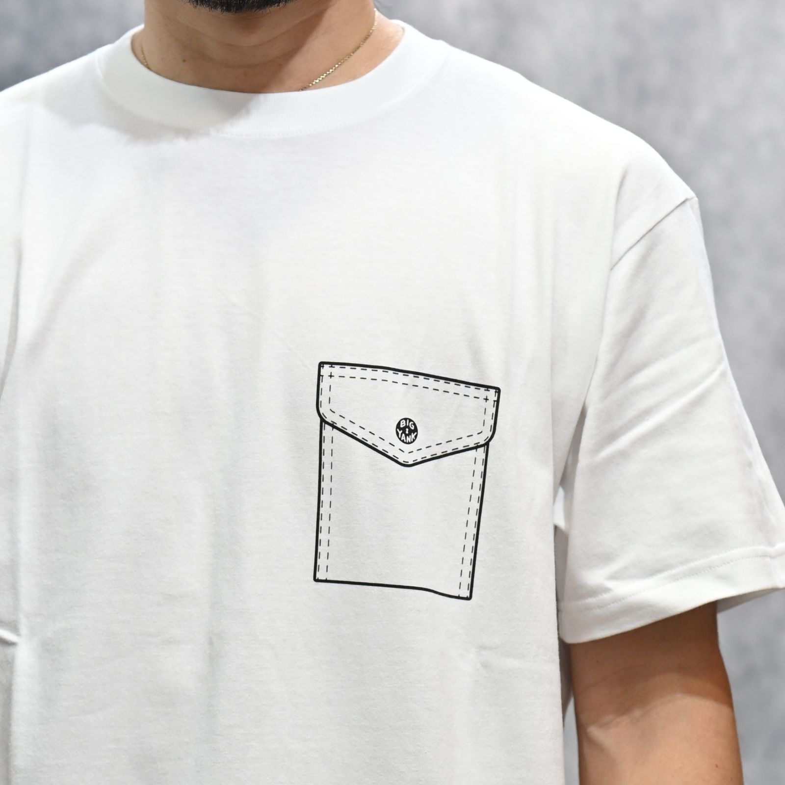 Y1935 FAKE POCKET TEE （WHITE）｜ フェイクポケット プリント Tシャツ （ホワイト） 602-261-16