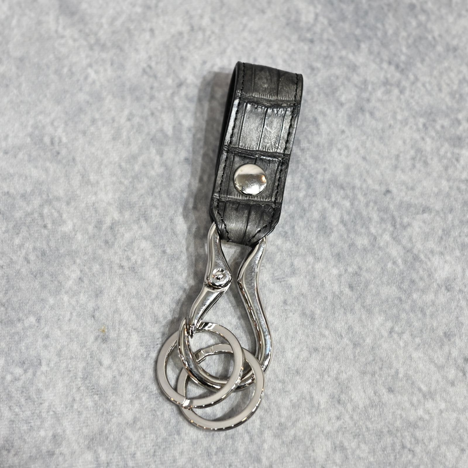 クロコ墨染め キーホルダー (GRAY) / 387-02