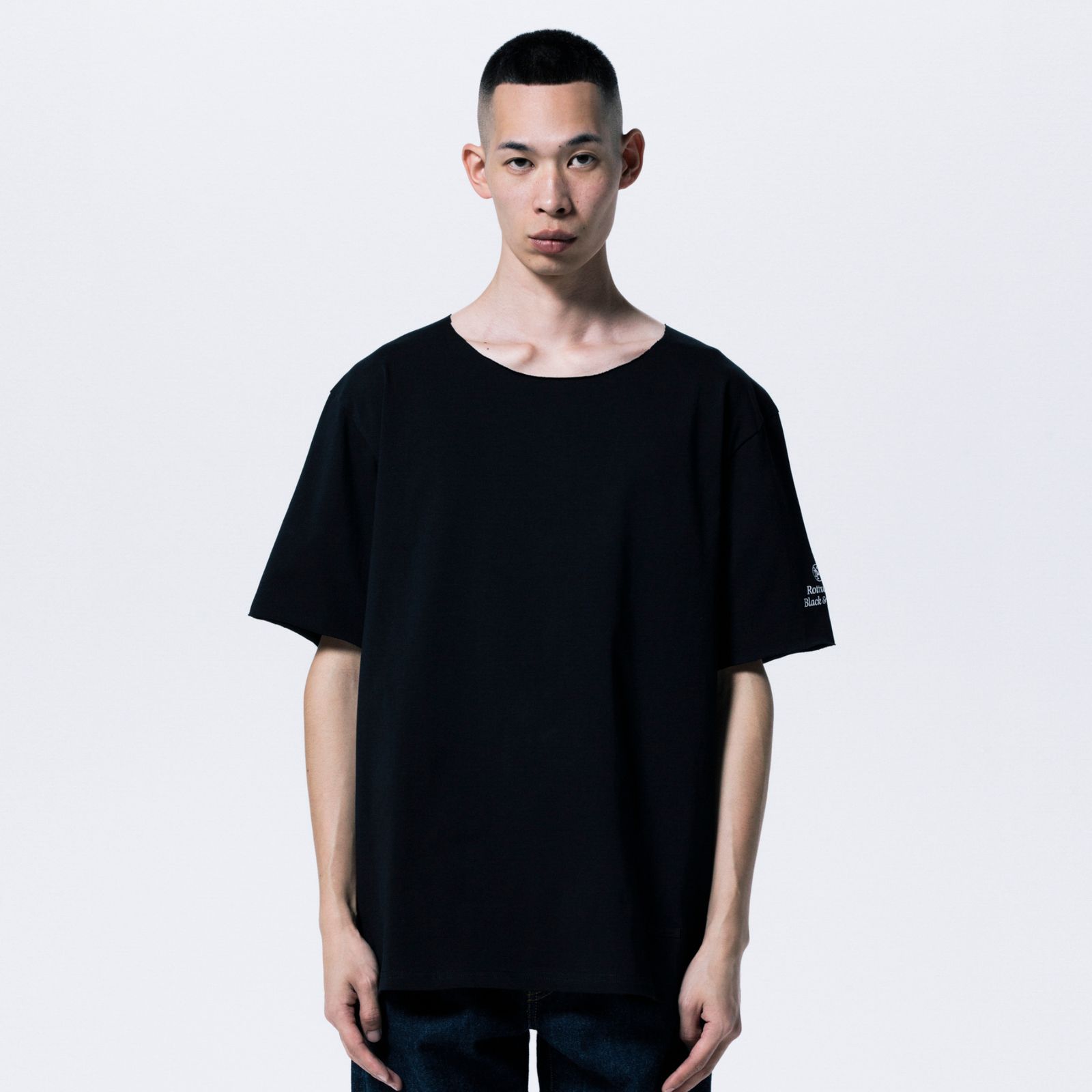 予約商品｜× MASIC NUMBER RWMN CUTOFF TEE （BLACK）｜× マジック ナンバー カットオフ Tシャツ｜入荷：2026年4月予定