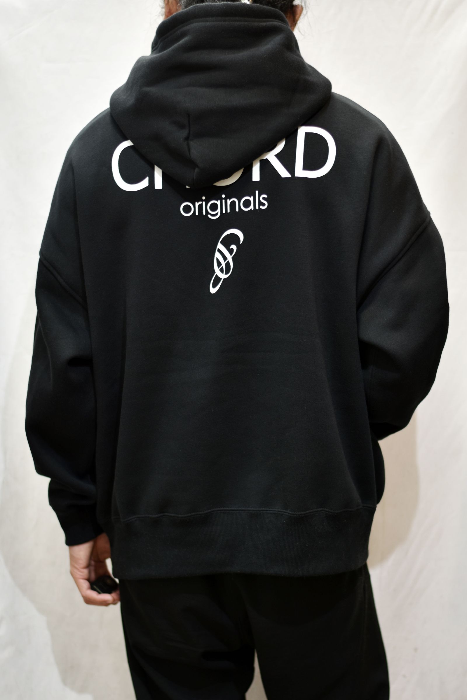 ビッグシルエット ロゴプリント プルオーバーパーカー (BLK)