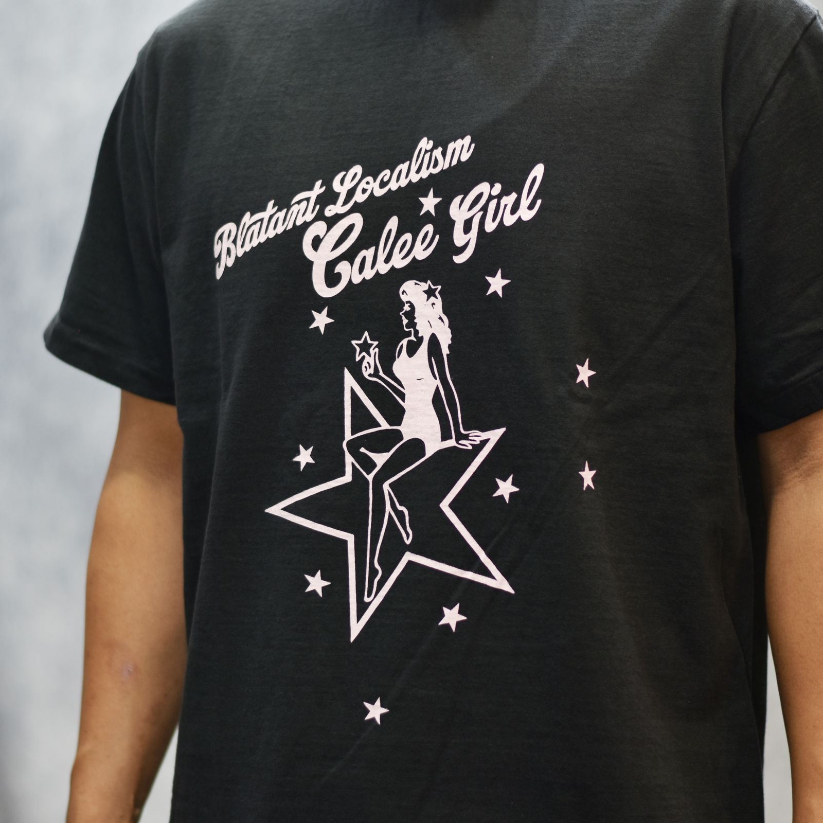 BINDER NECK CAL GIRL VINTAGE TEE (BLACK)｜プリントTシャツ｜CL-25SS062