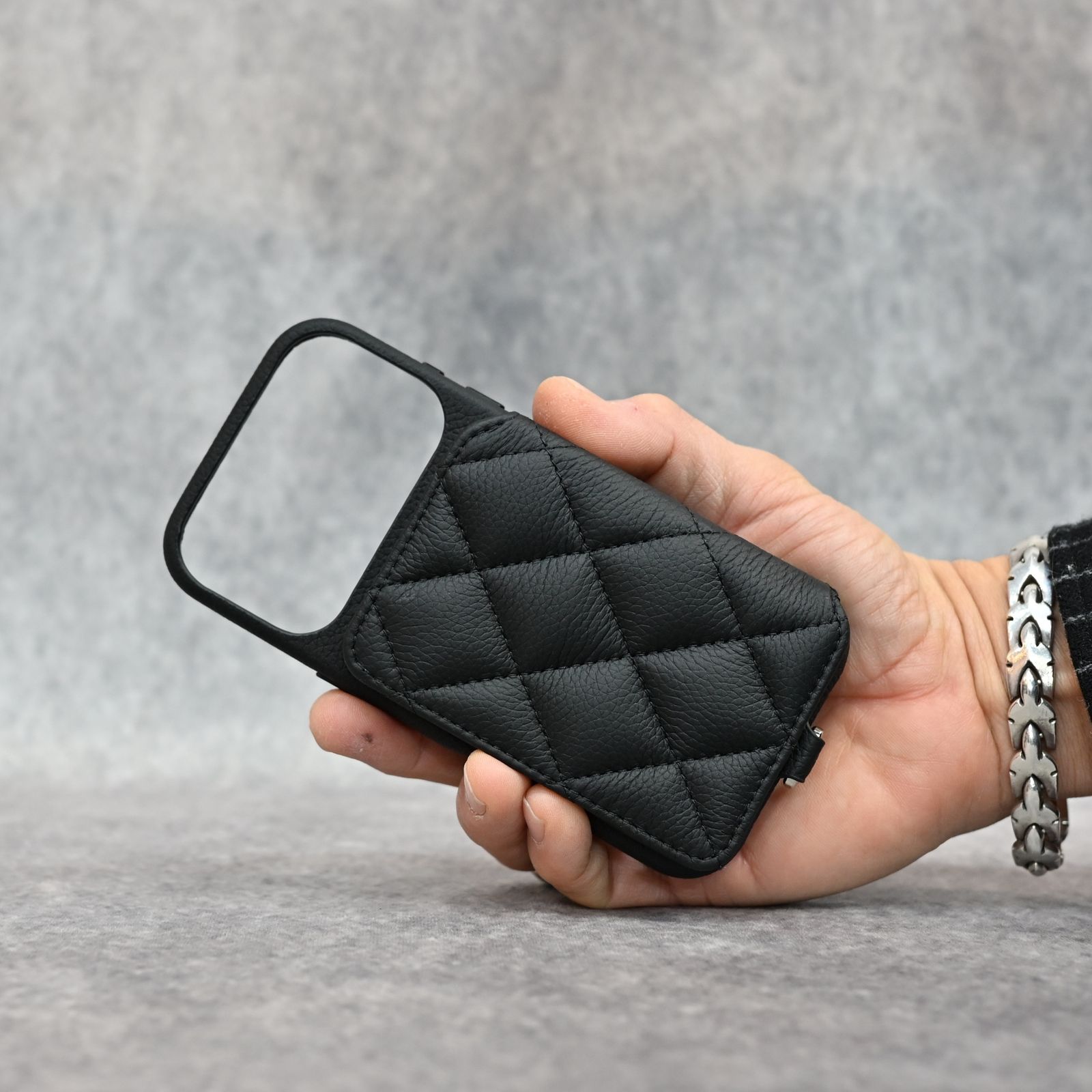 GRACE iPhone17 Pro （BLACK） グレイス 携帯ケース