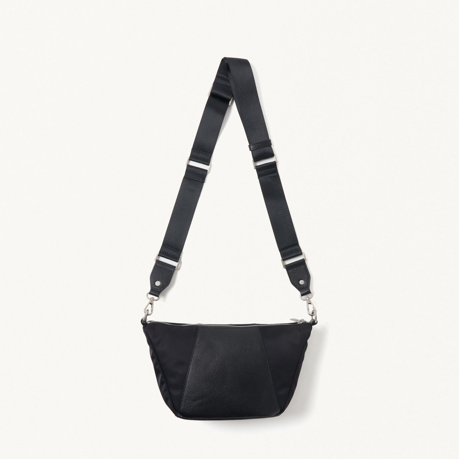 TM BODY BAG (BLACK） / ボディバッグ （ブラック） 78001105