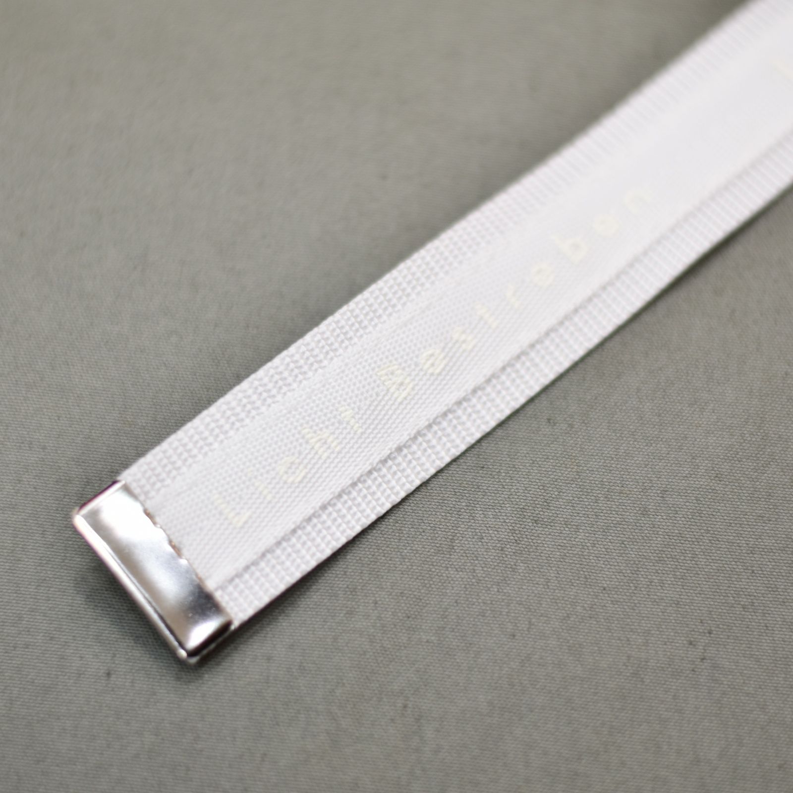 マグネットバックルロングベルト / LB22SS-AC01 (WHITE×SILVER)